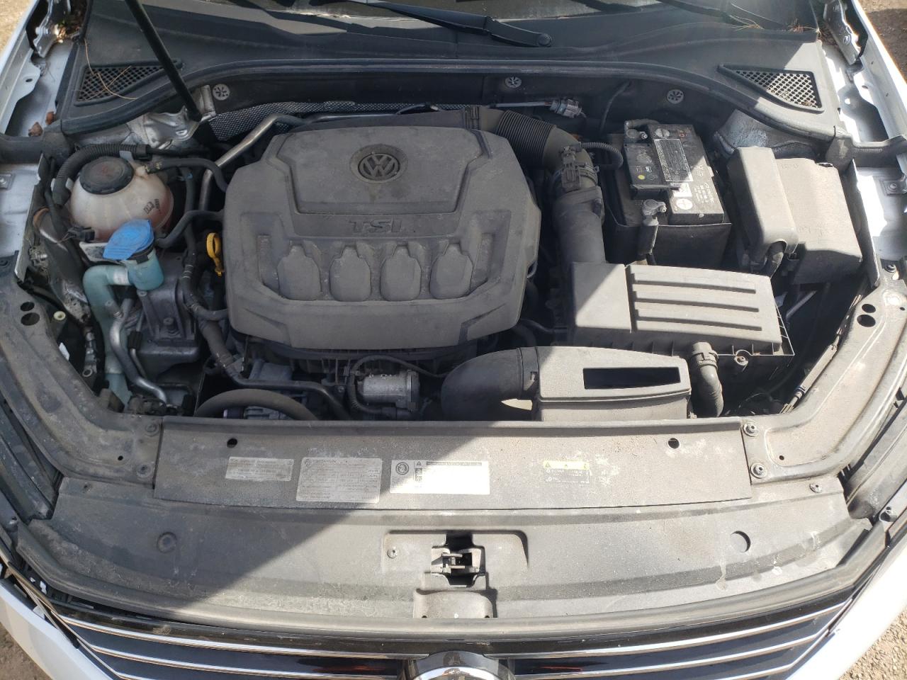 Photo 10 VIN: 1VWLA7A3XKC000842 - VOLKSWAGEN PASSAT 