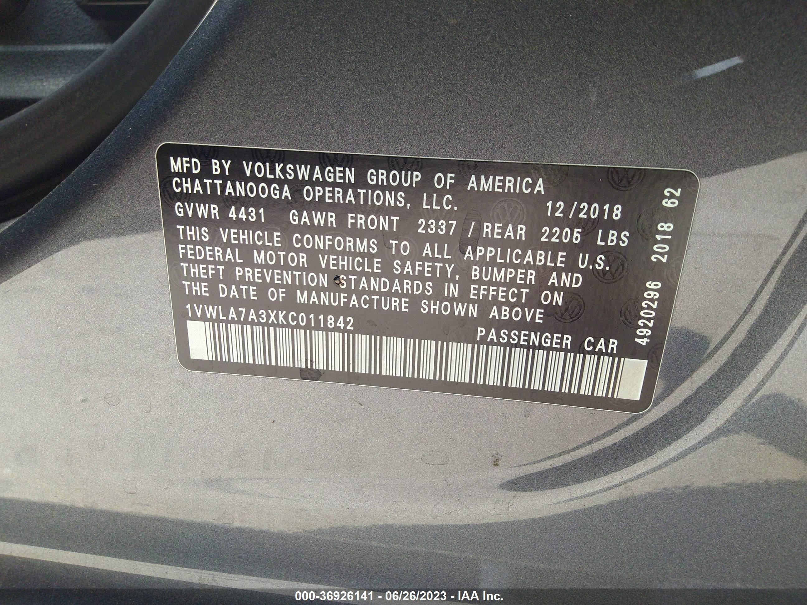 Photo 8 VIN: 1VWLA7A3XKC011842 - VOLKSWAGEN PASSAT 