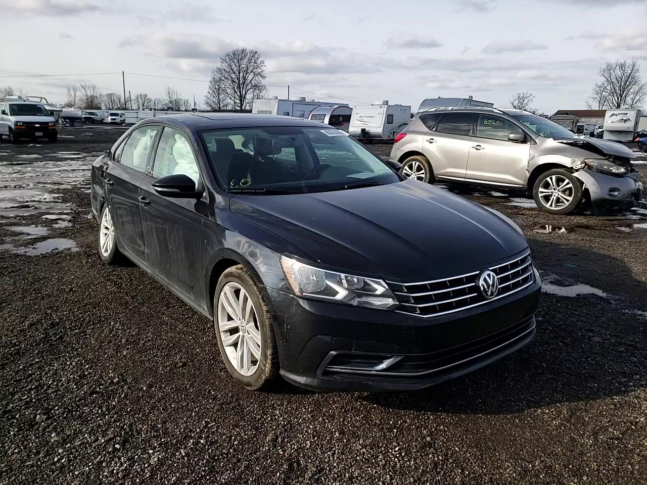 Photo 10 VIN: 1VWLA7A3XKC014031 - VOLKSWAGEN PASSAT 