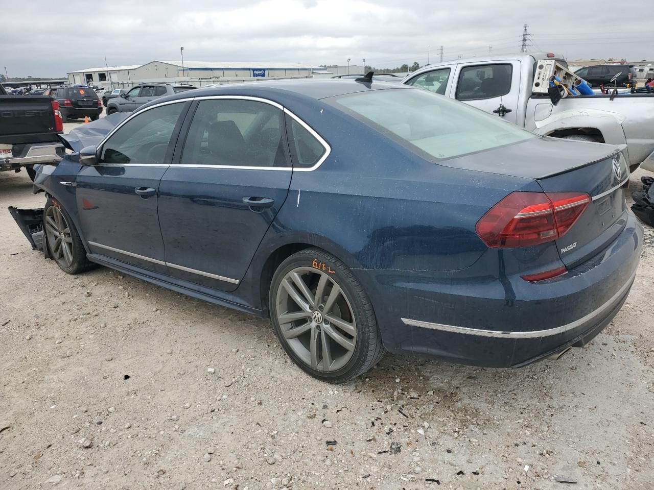 Photo 1 VIN: 1VWMA7A34KC003126 - VOLKSWAGEN PASSAT 