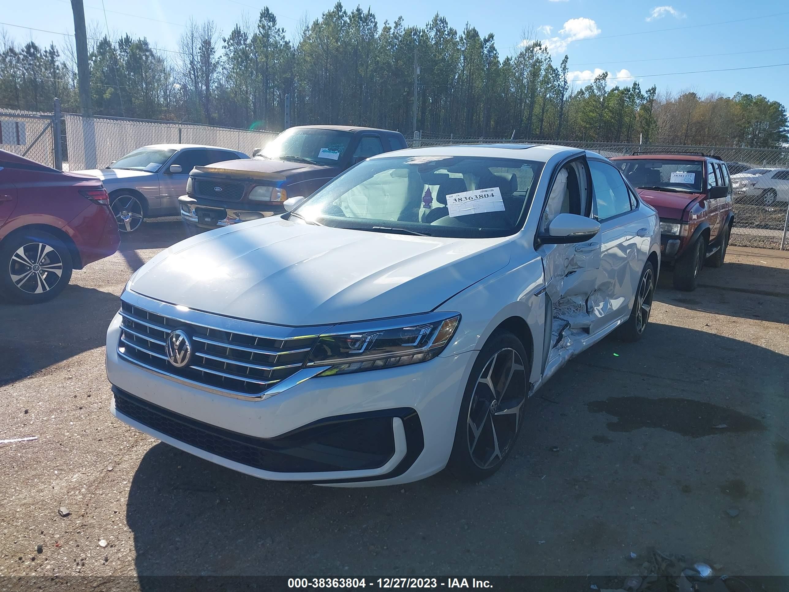 Photo 1 VIN: 1VWMA7A34MC013903 - VOLKSWAGEN PASSAT 