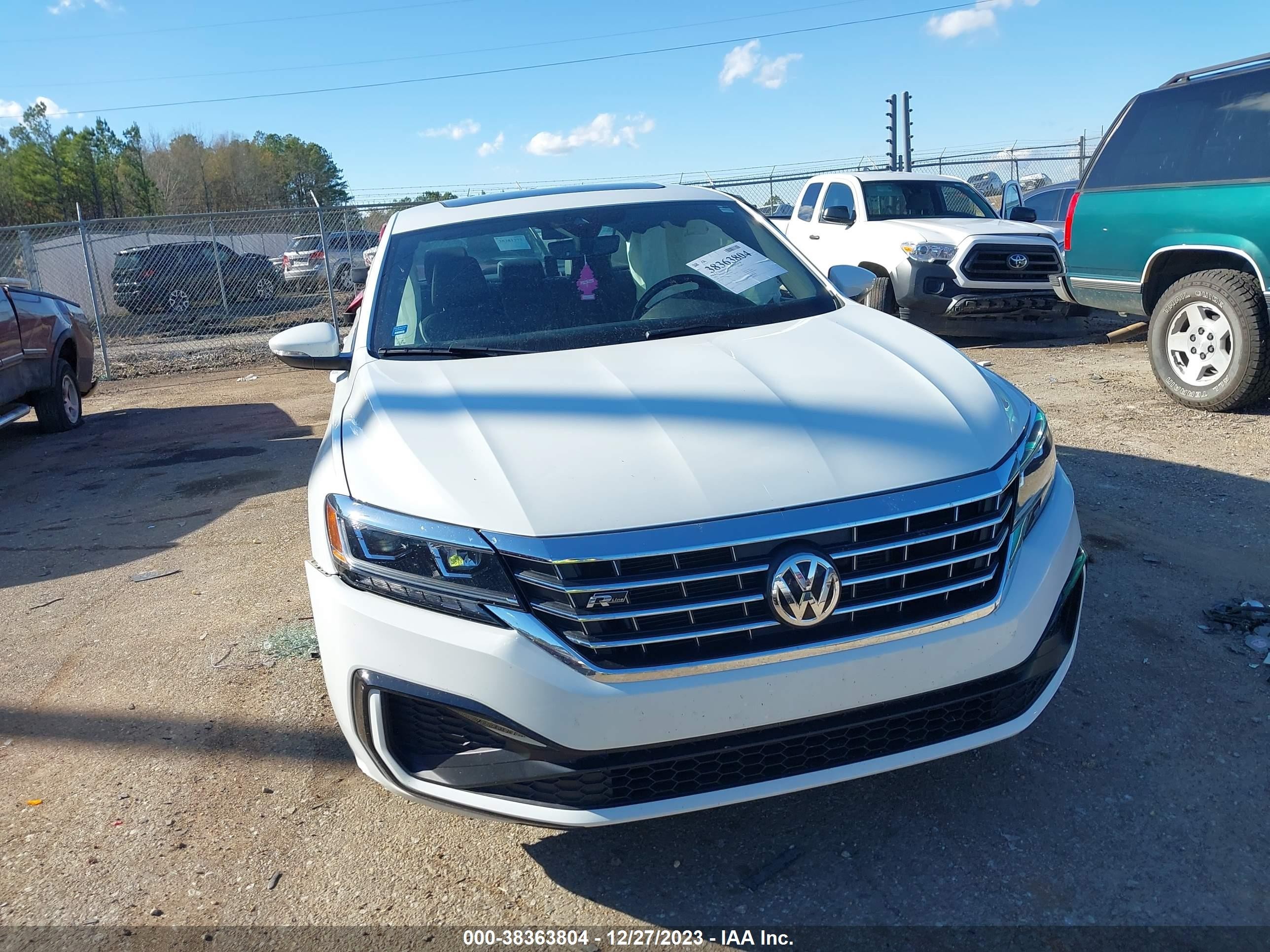 Photo 10 VIN: 1VWMA7A34MC013903 - VOLKSWAGEN PASSAT 