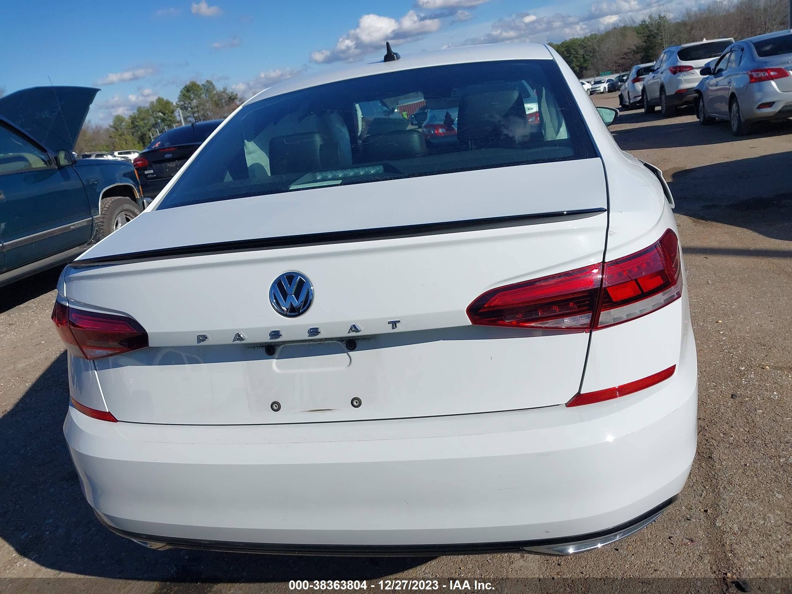 Photo 14 VIN: 1VWMA7A34MC013903 - VOLKSWAGEN PASSAT 