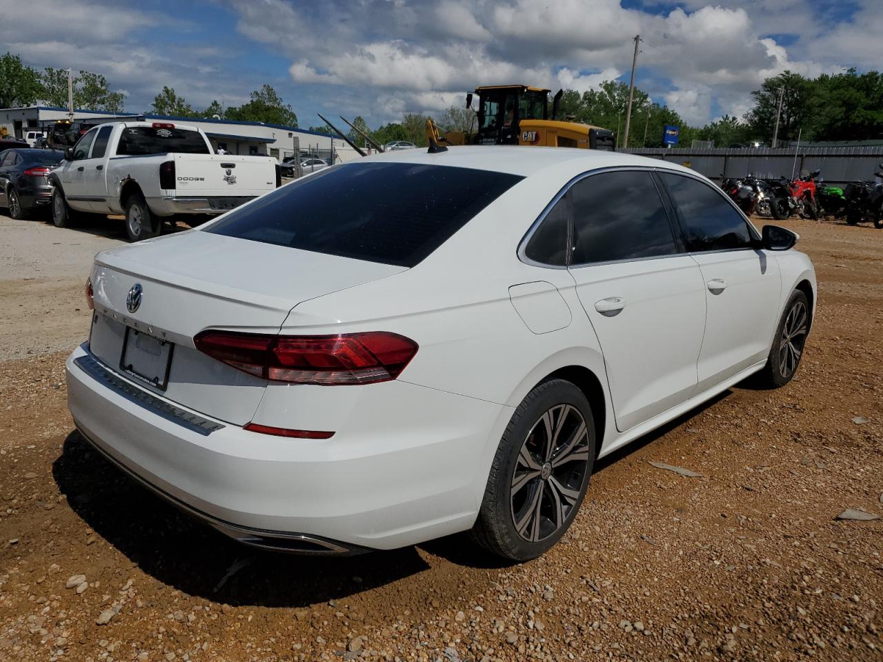 Photo 2 VIN: 1VWSA7A30MC009709 - VOLKSWAGEN PASSAT 