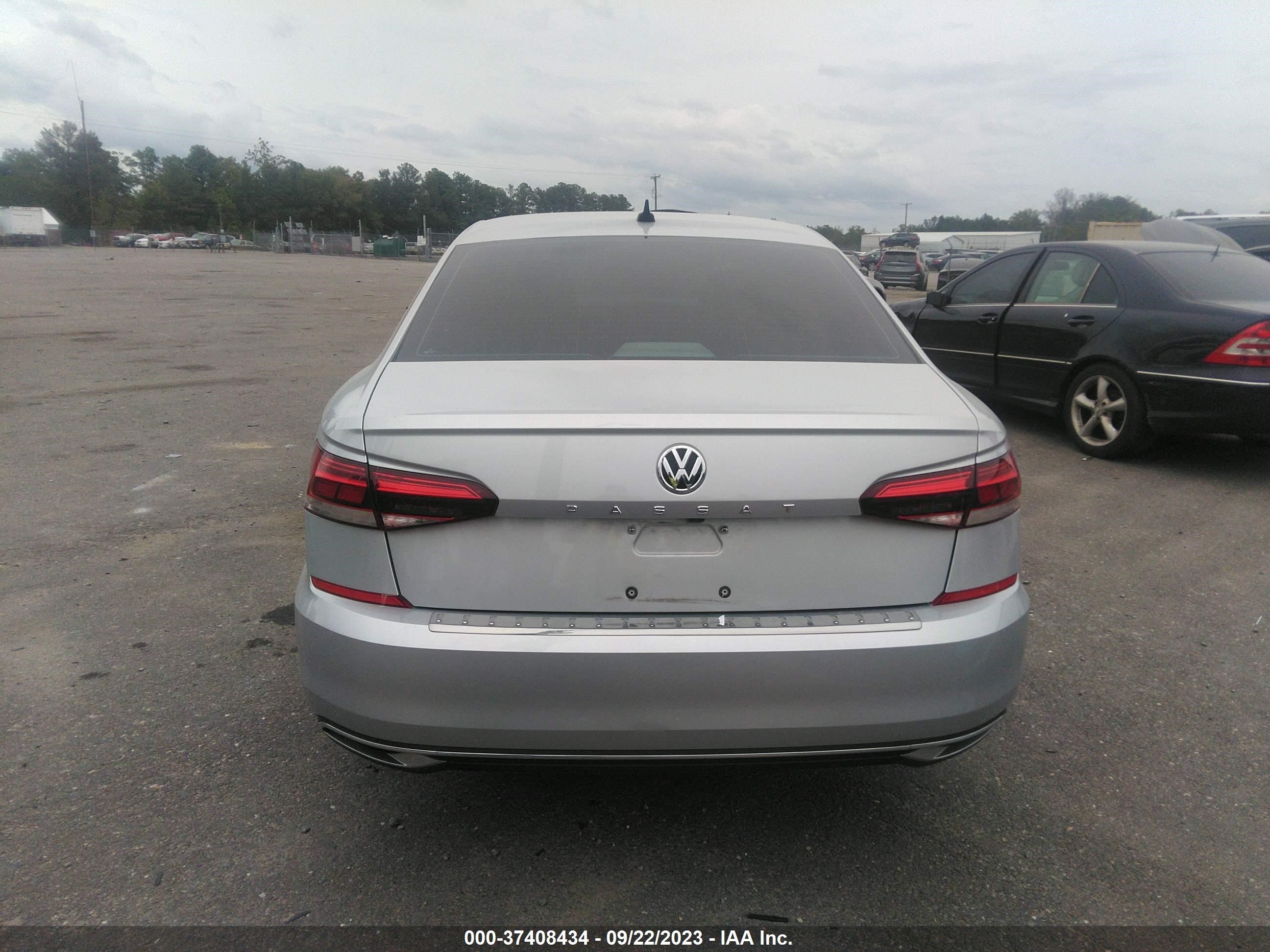 Photo 15 VIN: 1VWSA7A30MC010908 - VOLKSWAGEN PASSAT 