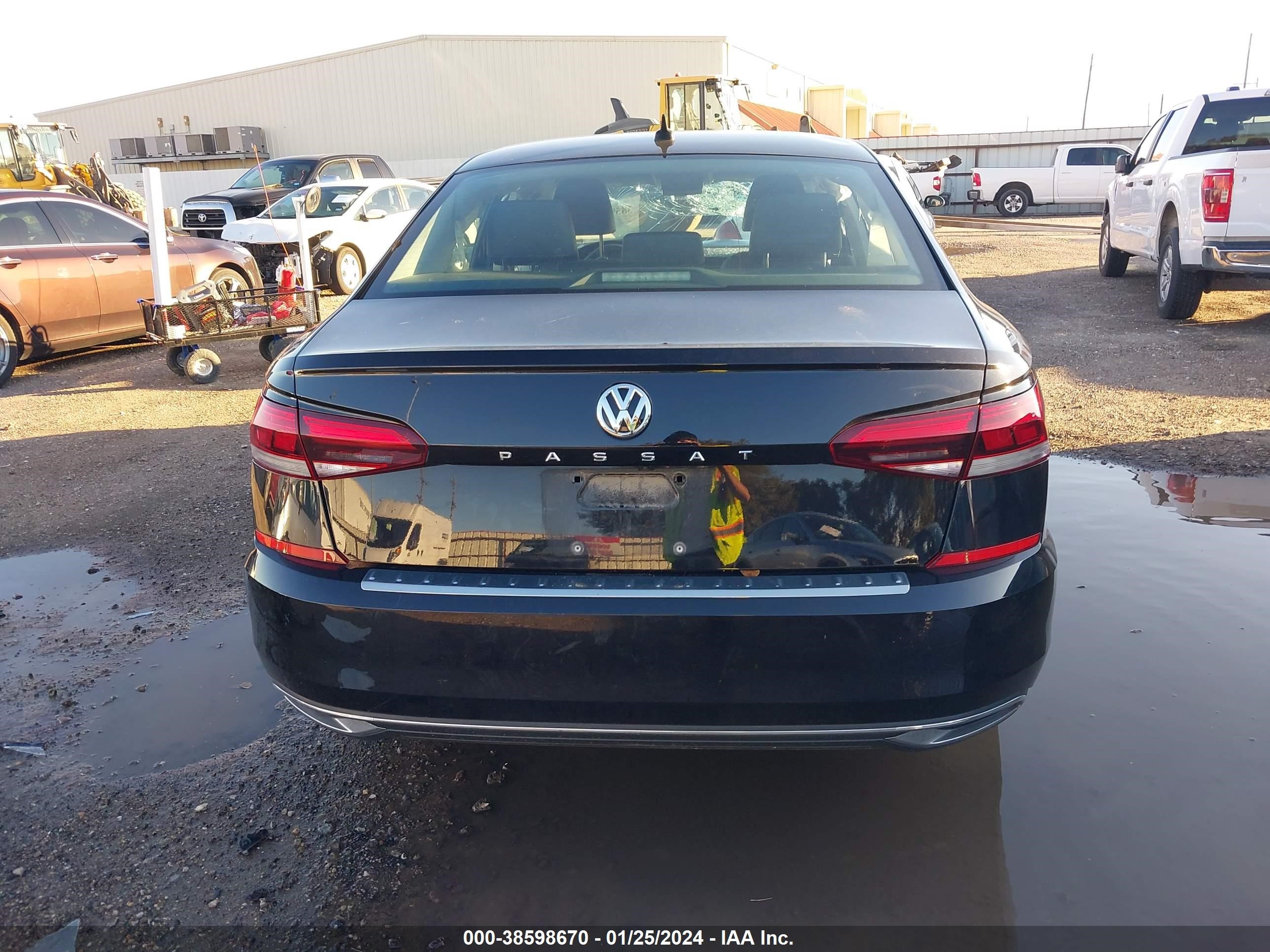 Photo 15 VIN: 1VWSA7A30MC015719 - VOLKSWAGEN PASSAT 