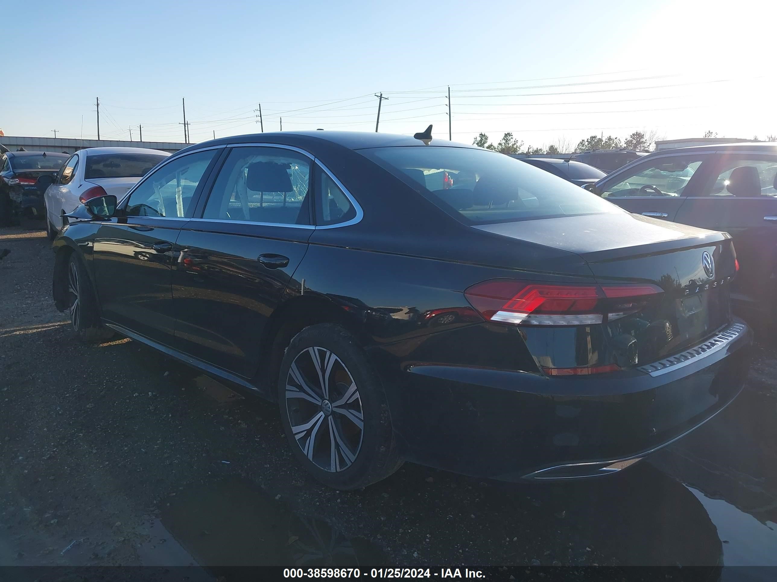 Photo 2 VIN: 1VWSA7A30MC015719 - VOLKSWAGEN PASSAT 