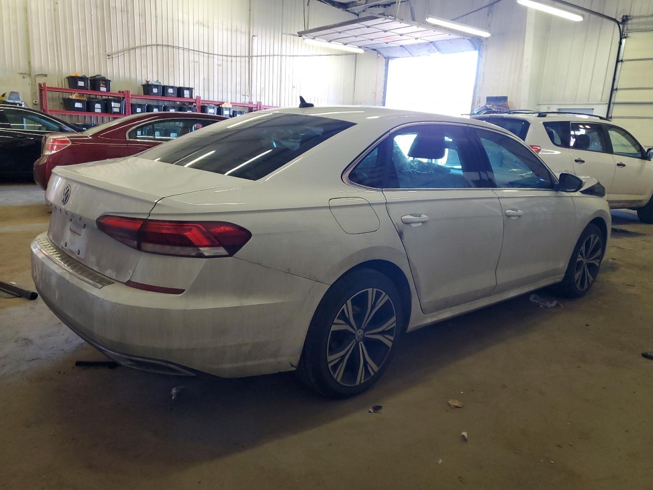 Photo 2 VIN: 1VWSA7A31MC016149 - VOLKSWAGEN PASSAT 