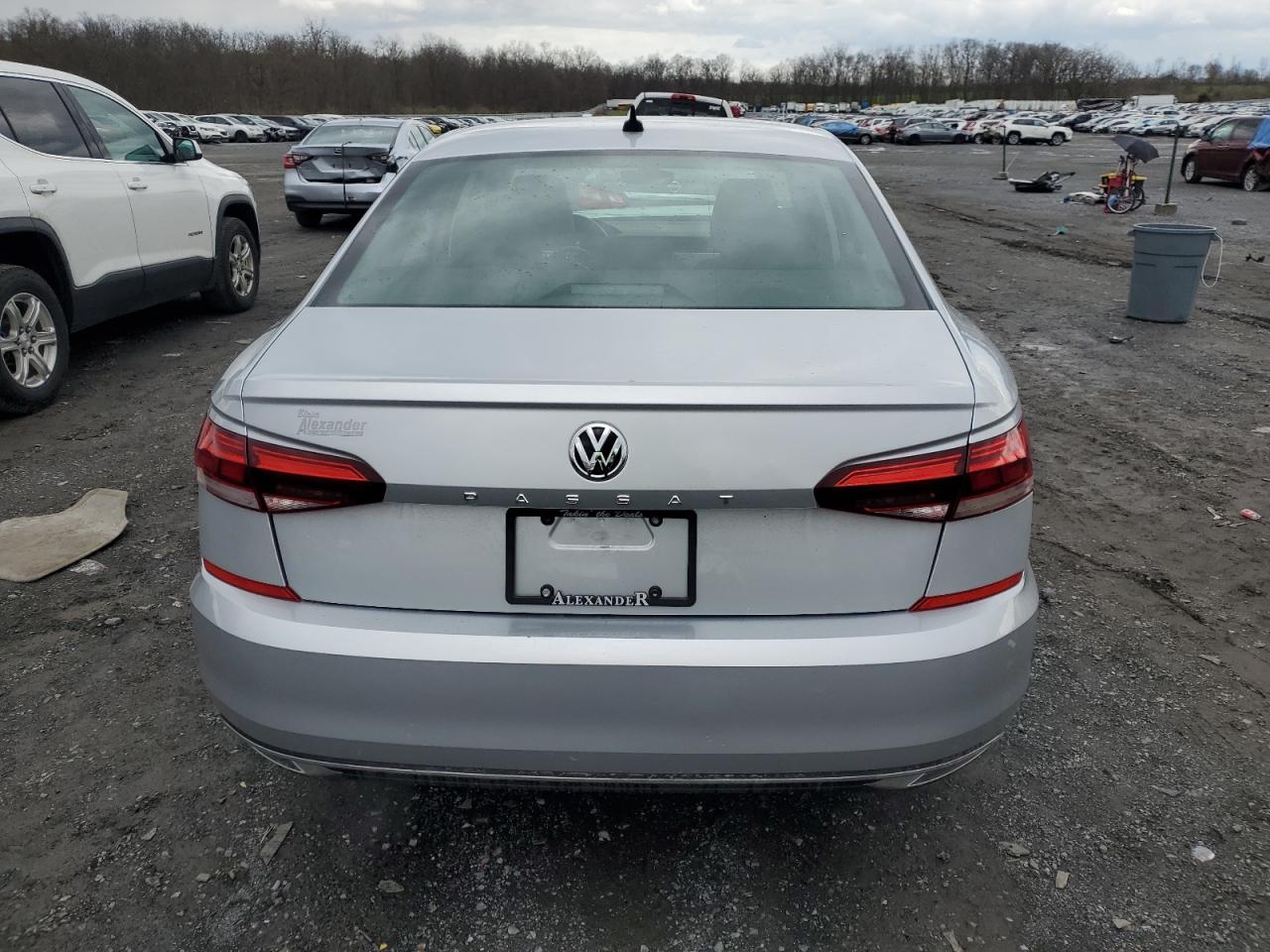 Photo 5 VIN: 1VWSA7A32LC008351 - VOLKSWAGEN PASSAT 