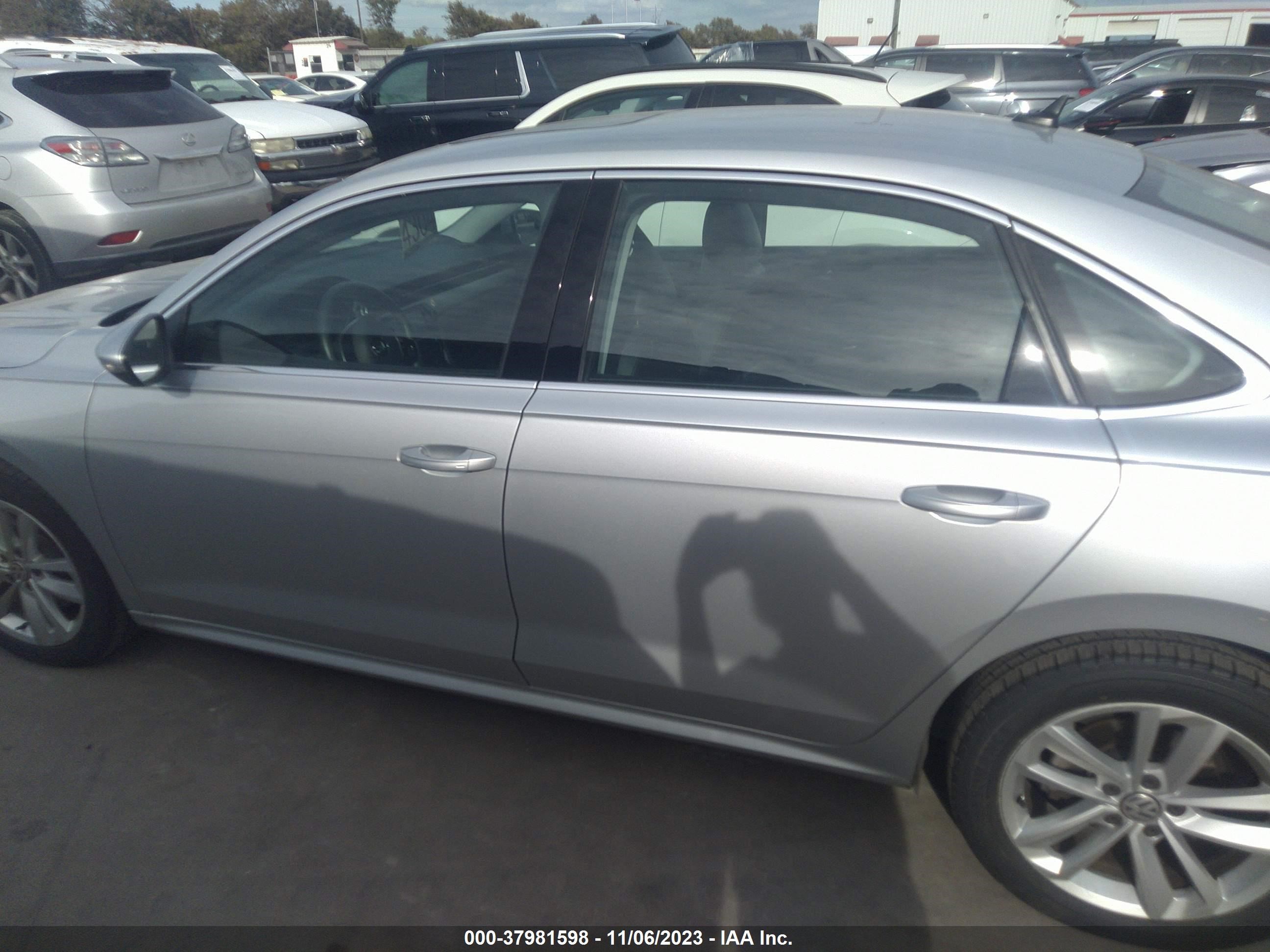 Photo 13 VIN: 1VWSA7A32MC000798 - VOLKSWAGEN PASSAT 