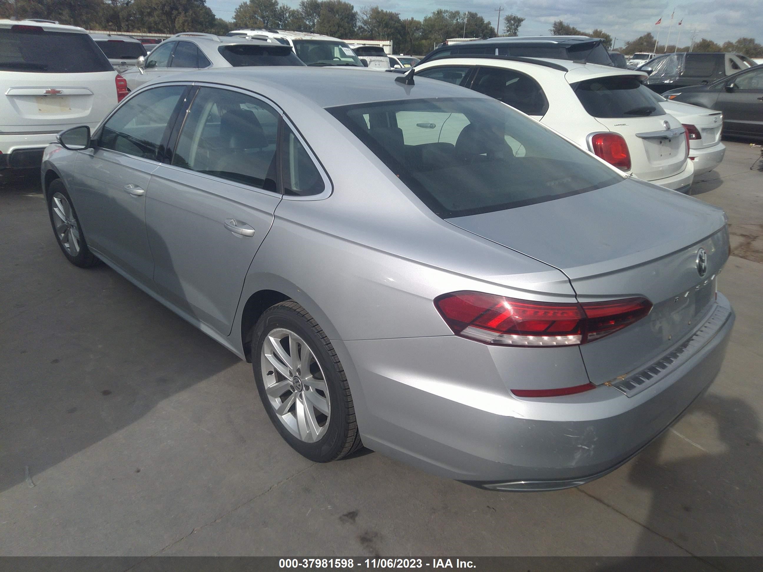 Photo 2 VIN: 1VWSA7A32MC000798 - VOLKSWAGEN PASSAT 