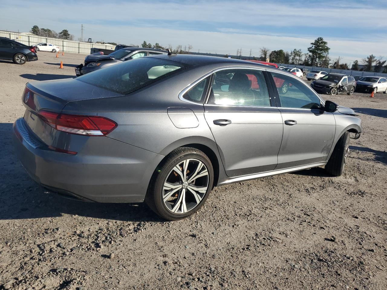 Photo 2 VIN: 1VWSA7A33MC007100 - VOLKSWAGEN PASSAT 