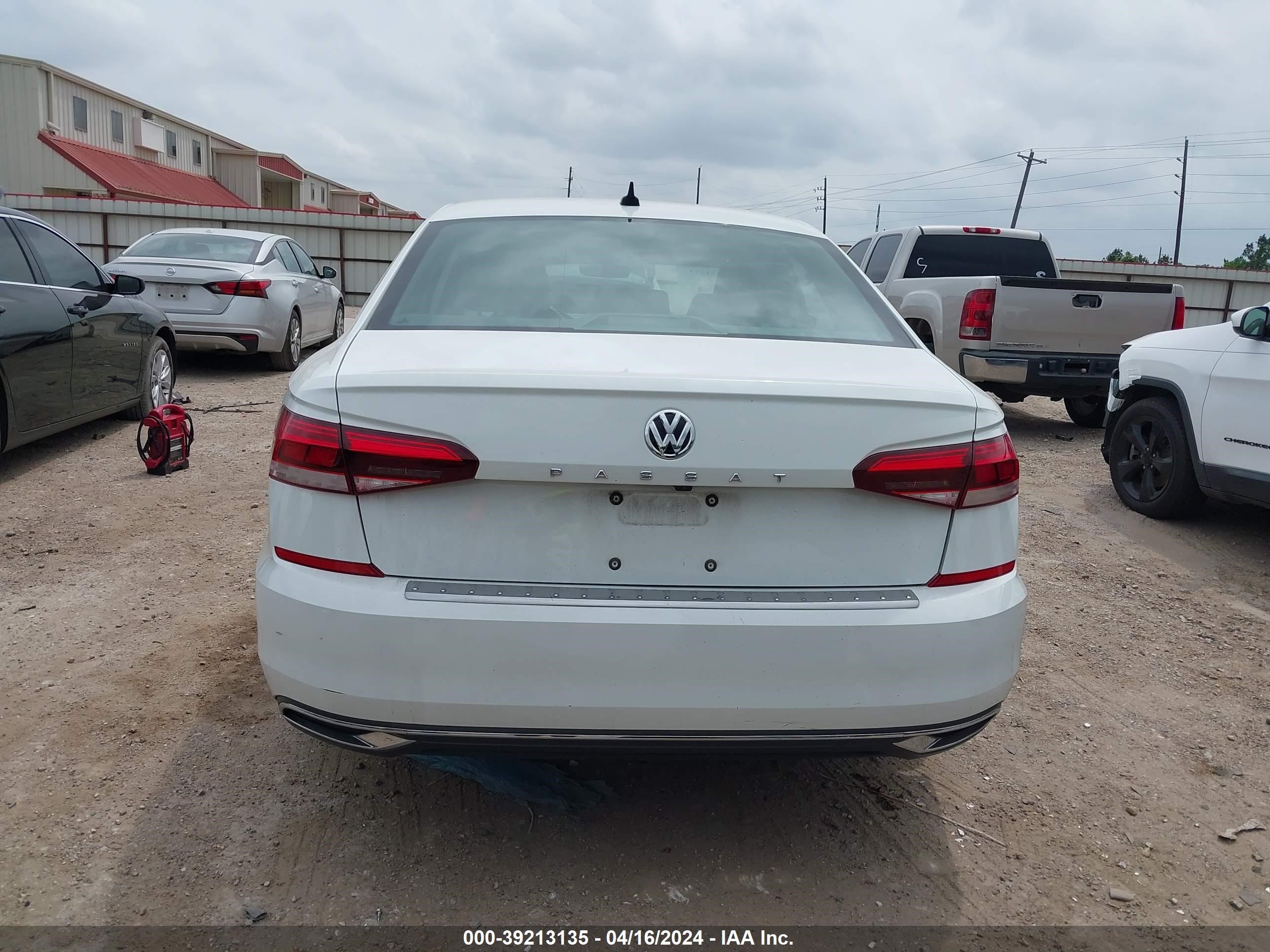 Photo 15 VIN: 1VWSA7A33MC010420 - VOLKSWAGEN PASSAT 