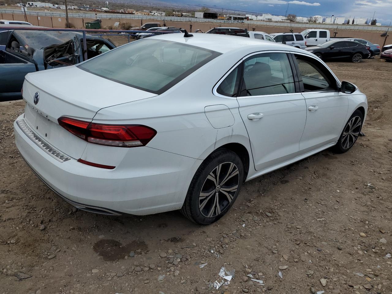 Photo 2 VIN: 1VWSA7A34MC014119 - VOLKSWAGEN PASSAT 