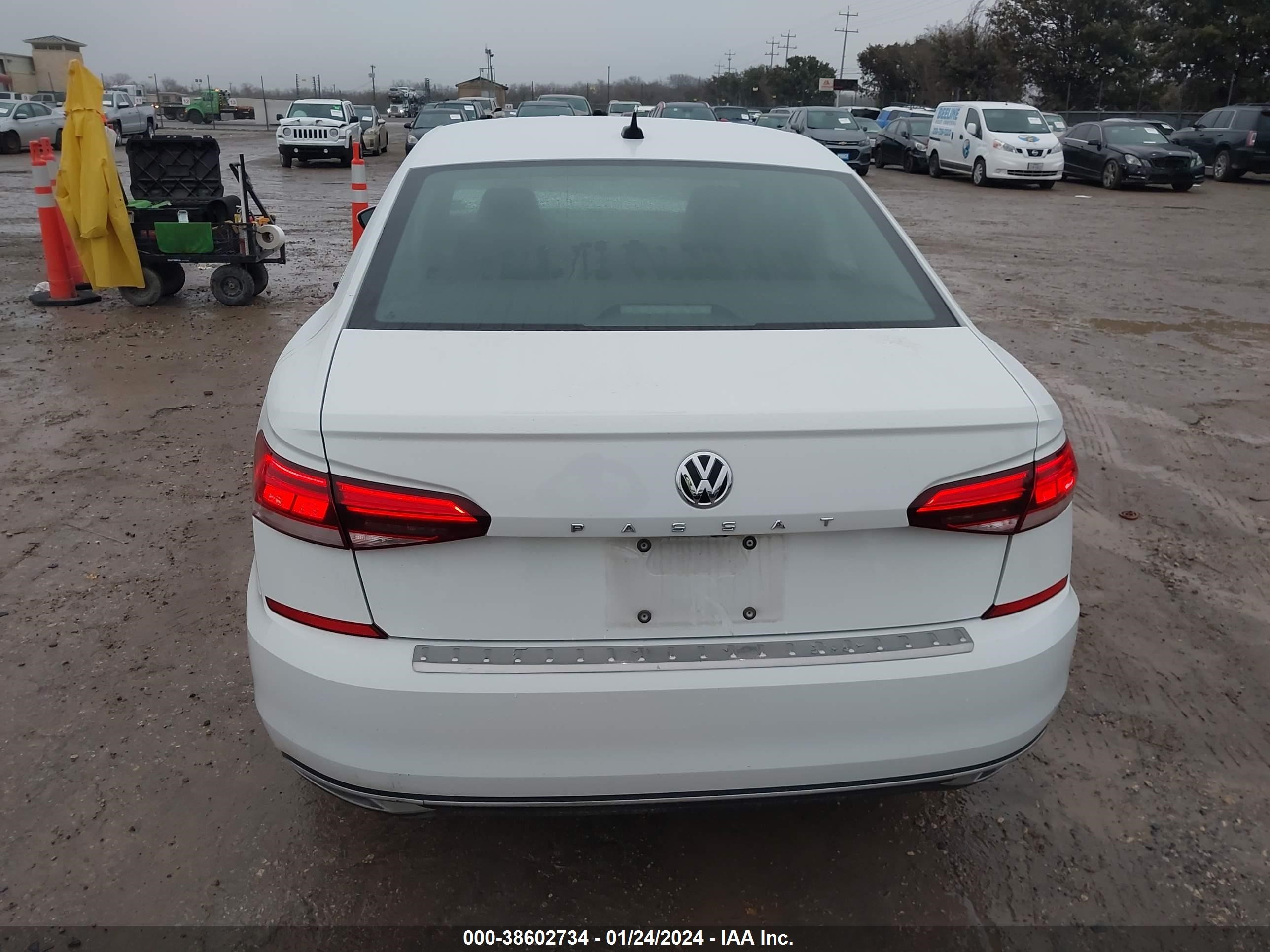 Photo 15 VIN: 1VWSA7A35MC002383 - VOLKSWAGEN PASSAT 