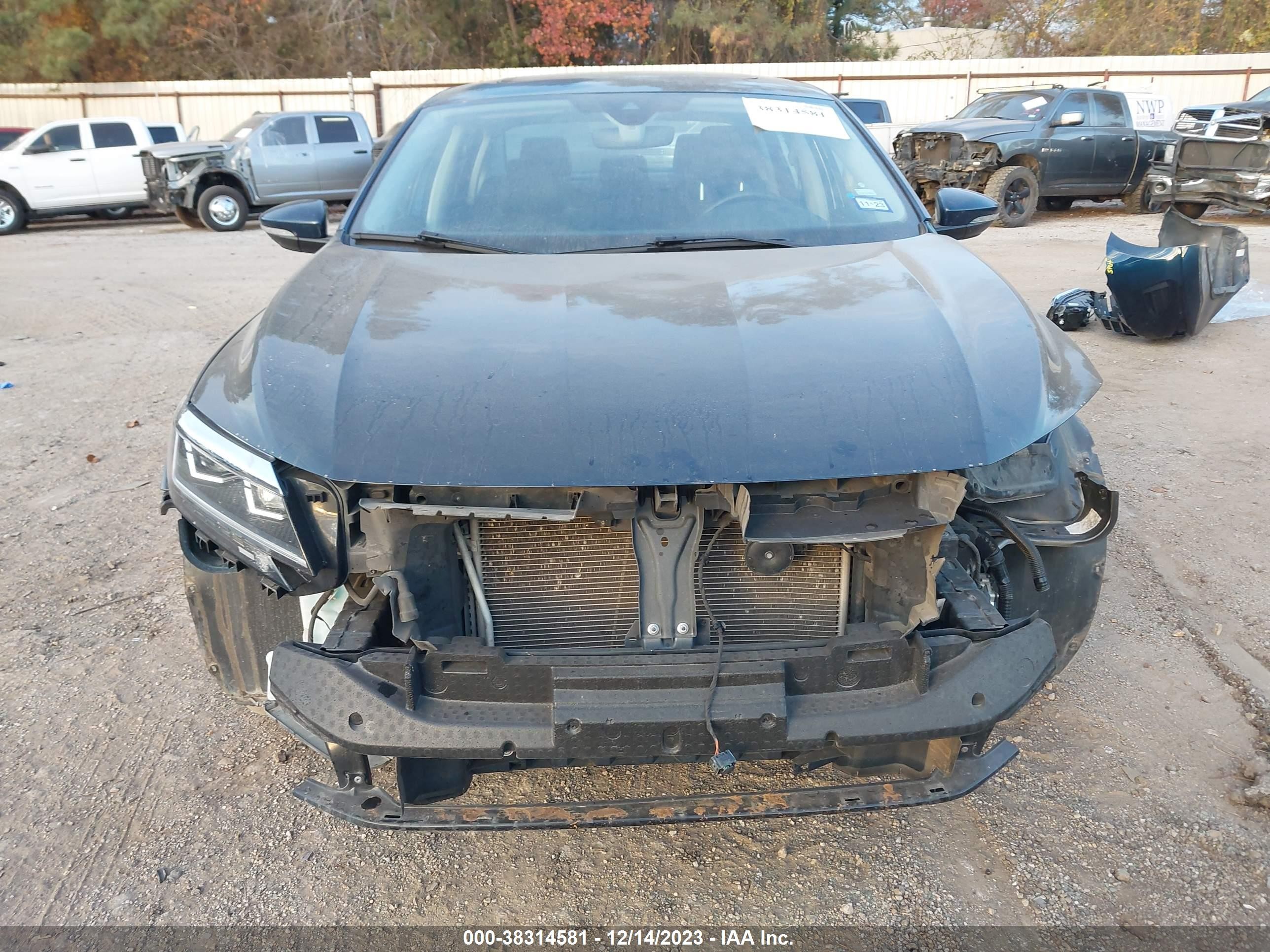 Photo 12 VIN: 1VWSA7A35MC002979 - VOLKSWAGEN PASSAT 