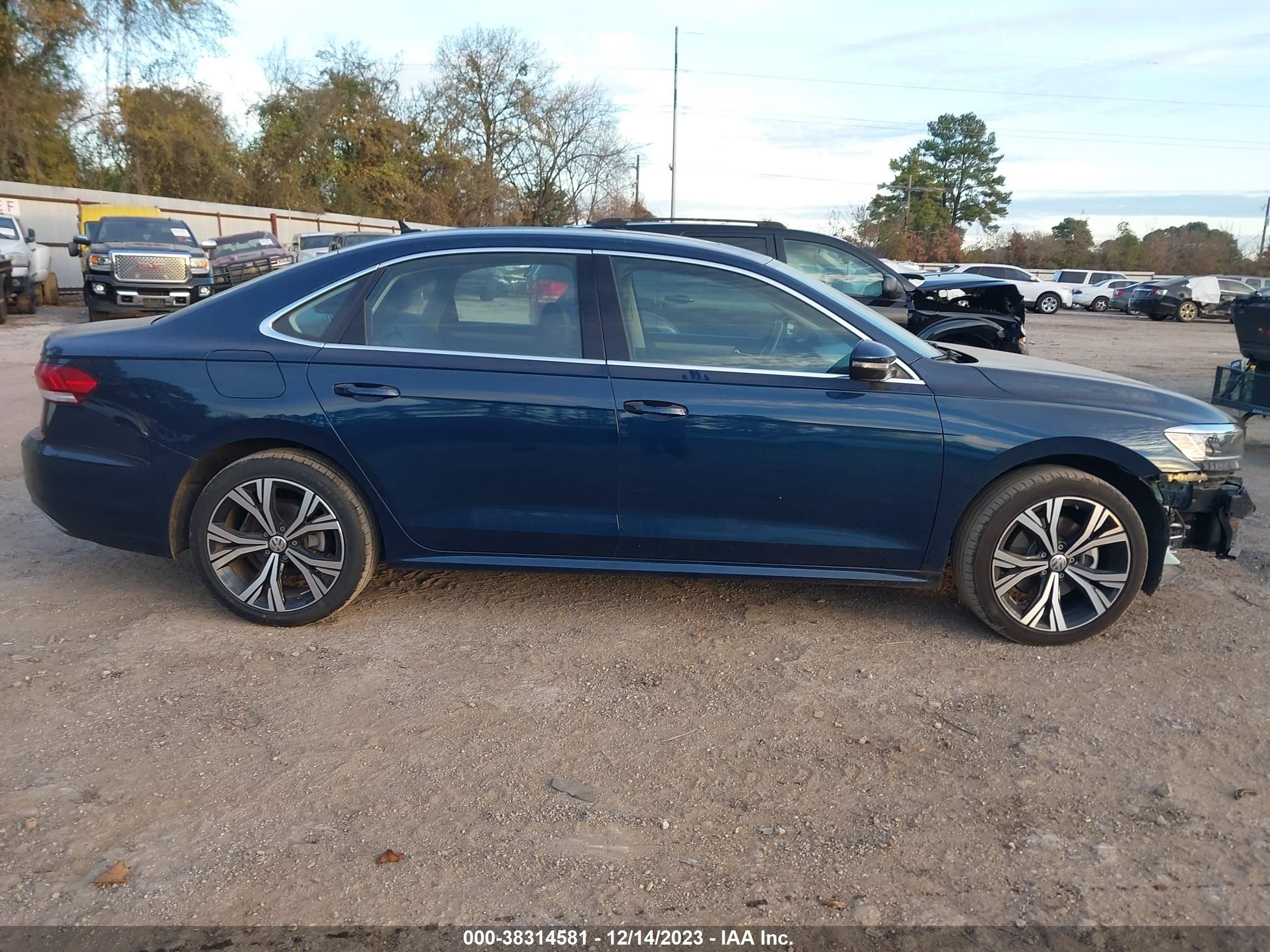 Photo 13 VIN: 1VWSA7A35MC002979 - VOLKSWAGEN PASSAT 