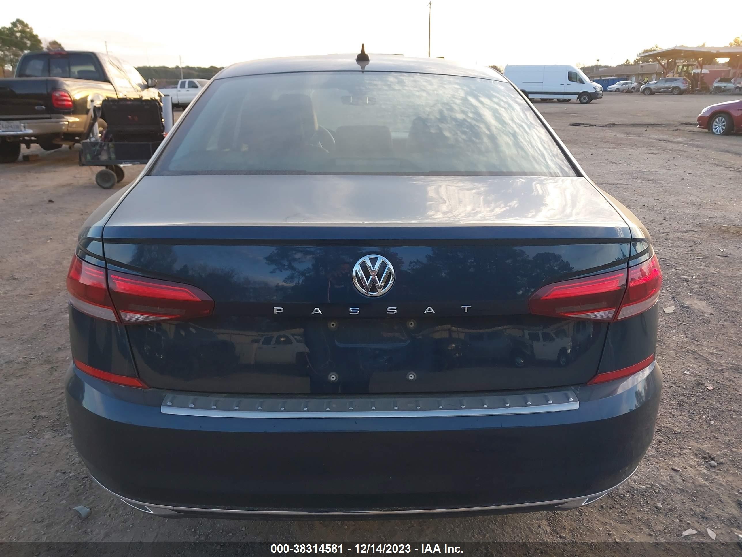 Photo 16 VIN: 1VWSA7A35MC002979 - VOLKSWAGEN PASSAT 