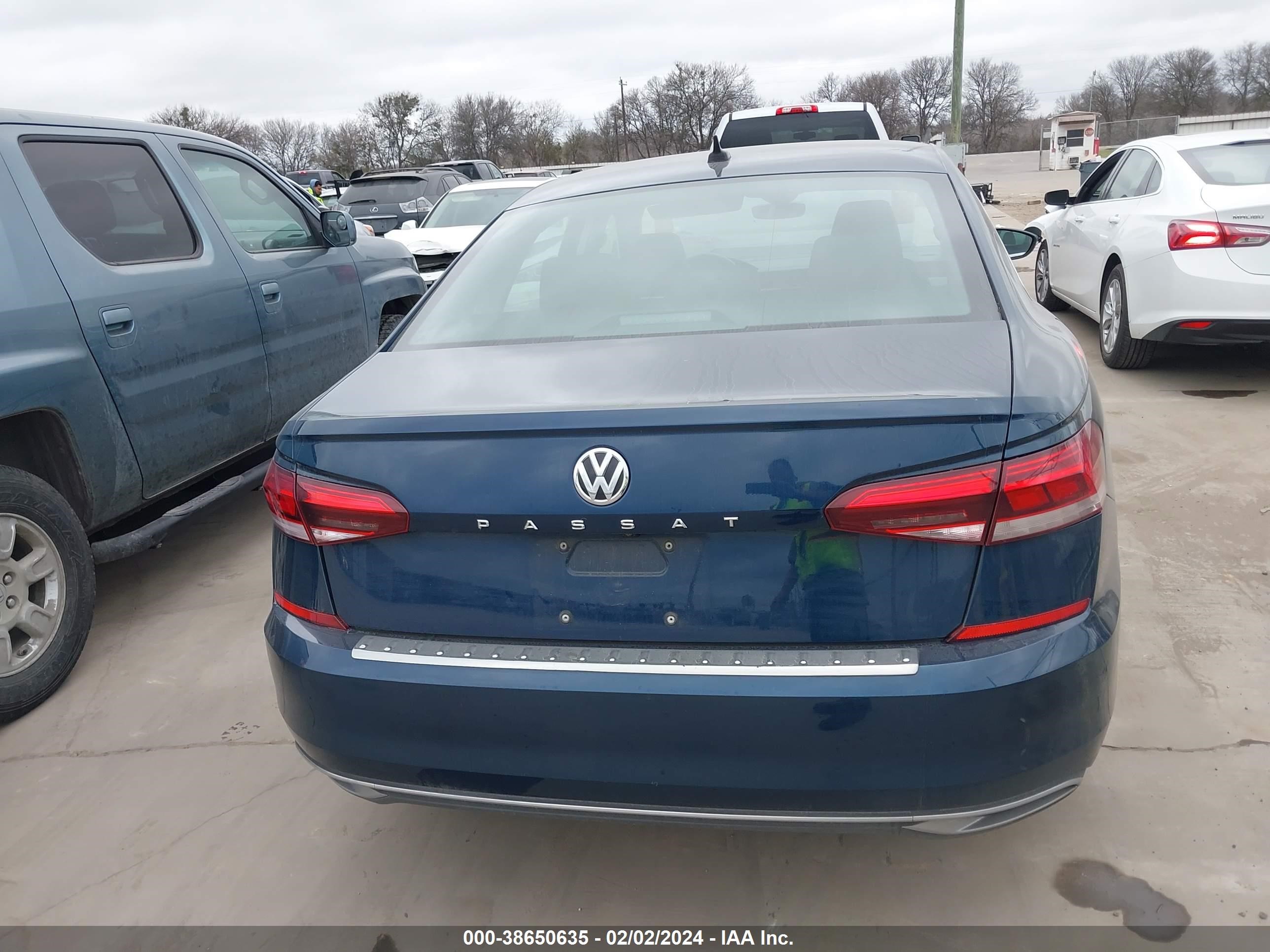 Photo 15 VIN: 1VWSA7A35MC010001 - VOLKSWAGEN PASSAT 