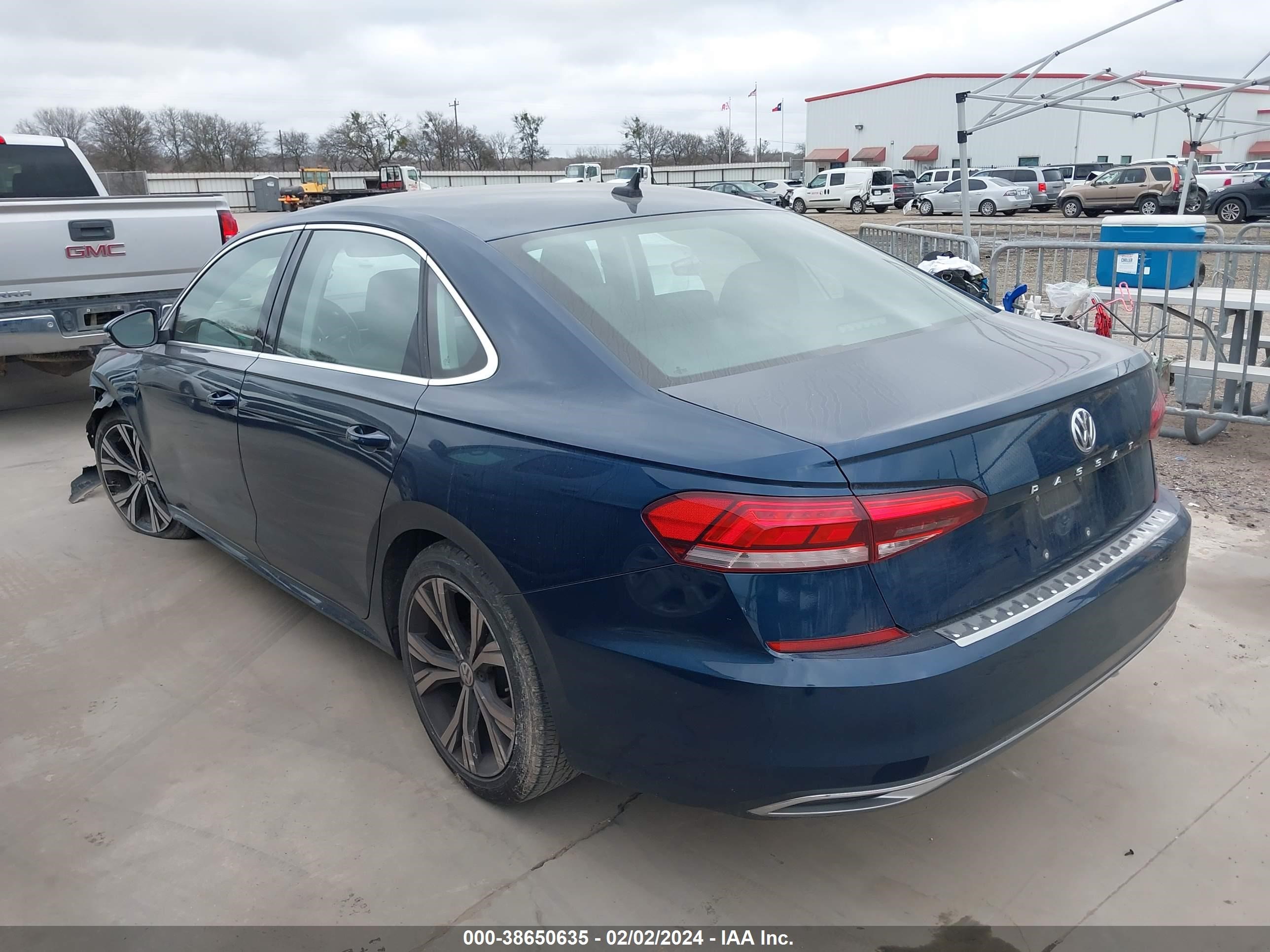 Photo 2 VIN: 1VWSA7A35MC010001 - VOLKSWAGEN PASSAT 