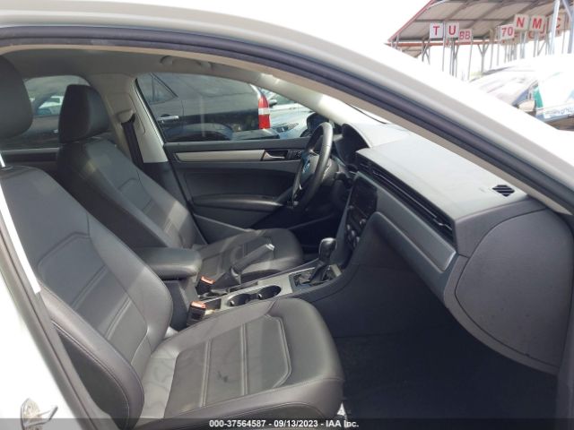 Photo 4 VIN: 1VWSA7A35NC005978 - VOLKSWAGEN PASSAT 