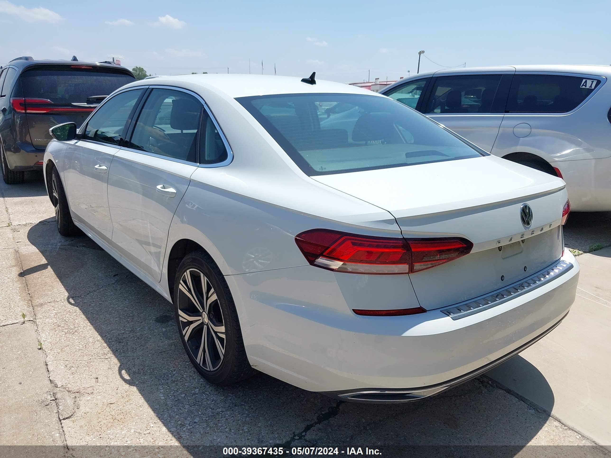 Photo 2 VIN: 1VWSA7A36MC002683 - VOLKSWAGEN PASSAT 