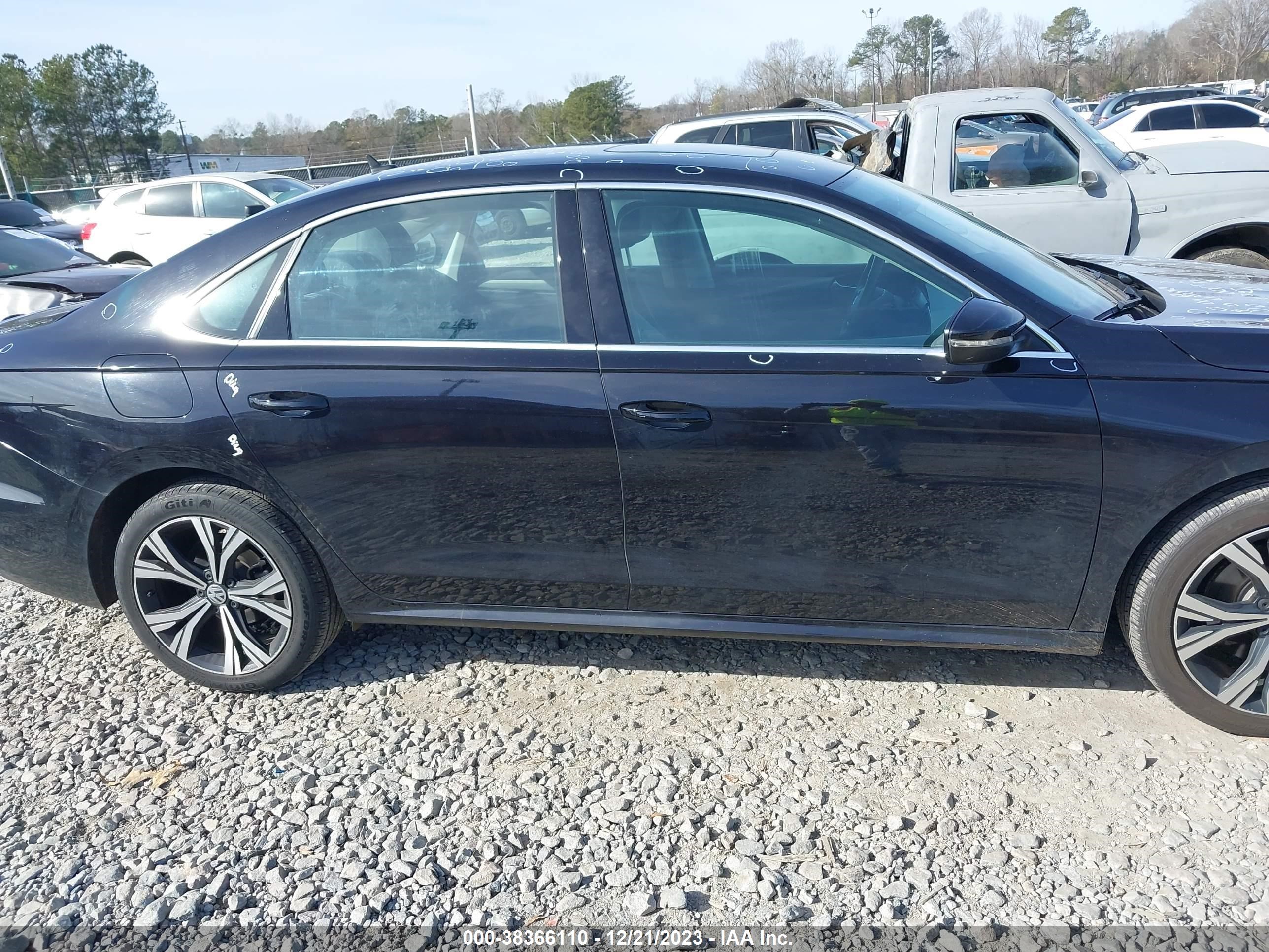 Photo 12 VIN: 1VWSA7A36NC001339 - VOLKSWAGEN PASSAT 