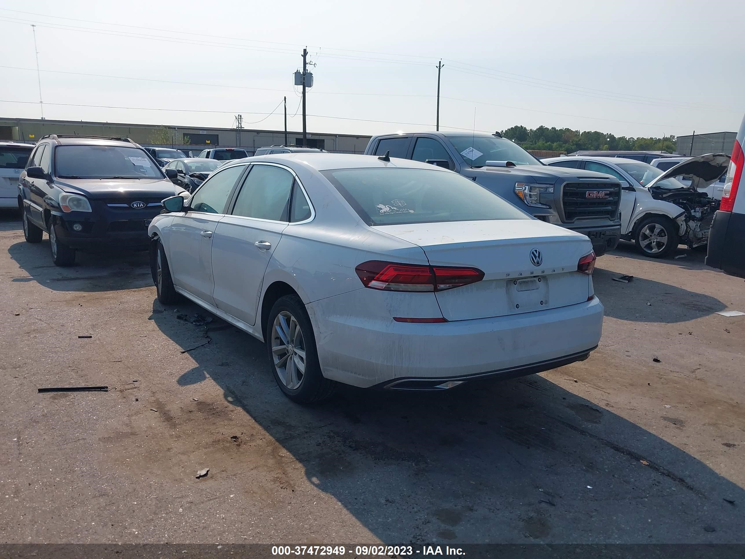 Photo 2 VIN: 1VWSA7A37LC026747 - VOLKSWAGEN PASSAT 