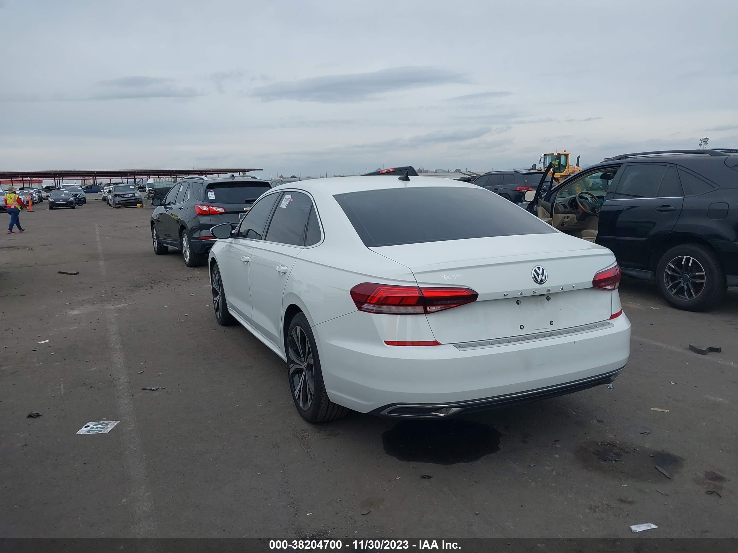 Photo 2 VIN: 1VWSA7A38MC013183 - VOLKSWAGEN PASSAT 