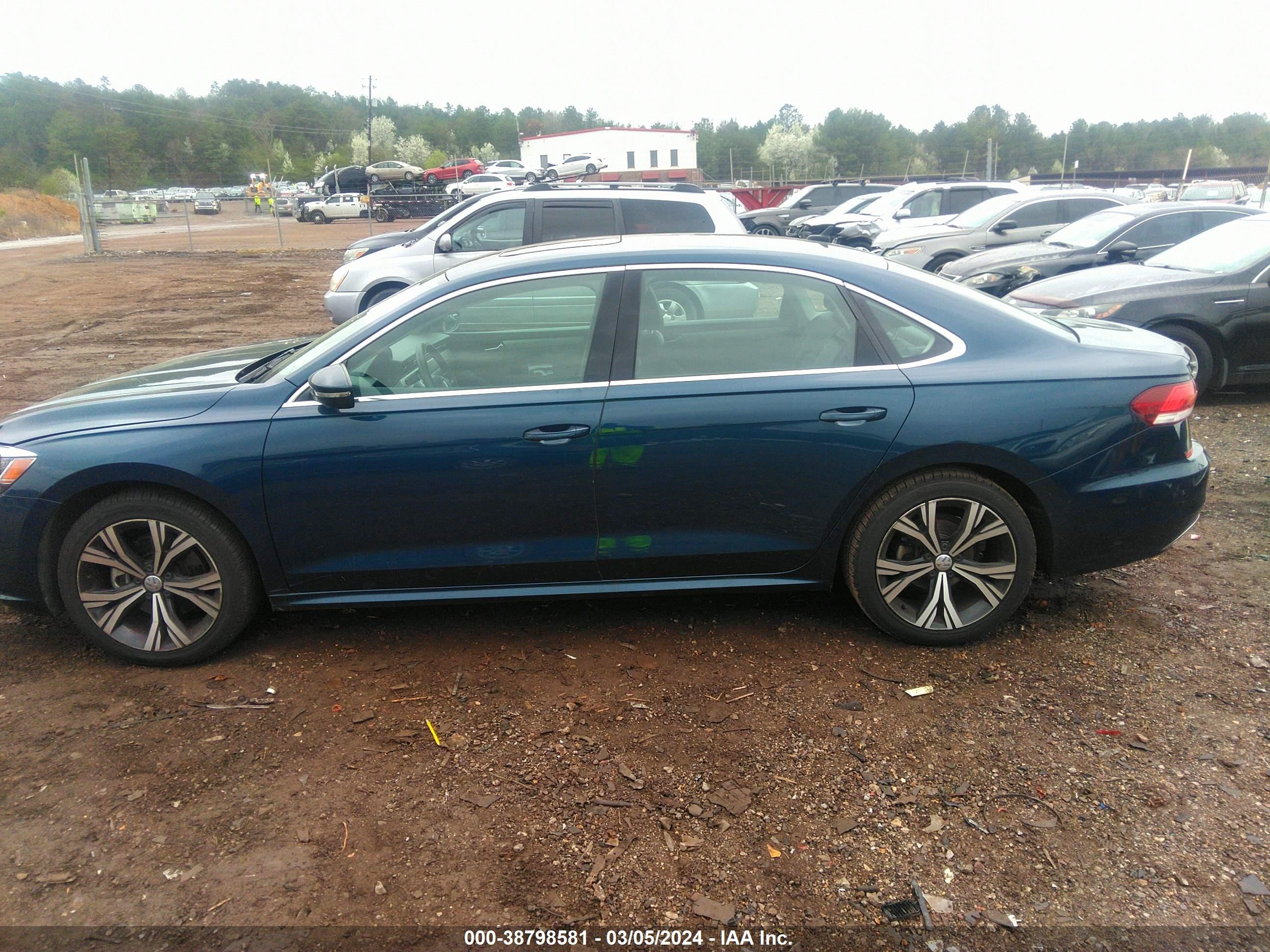 Photo 13 VIN: 1VWSA7A39MC002872 - VOLKSWAGEN PASSAT 