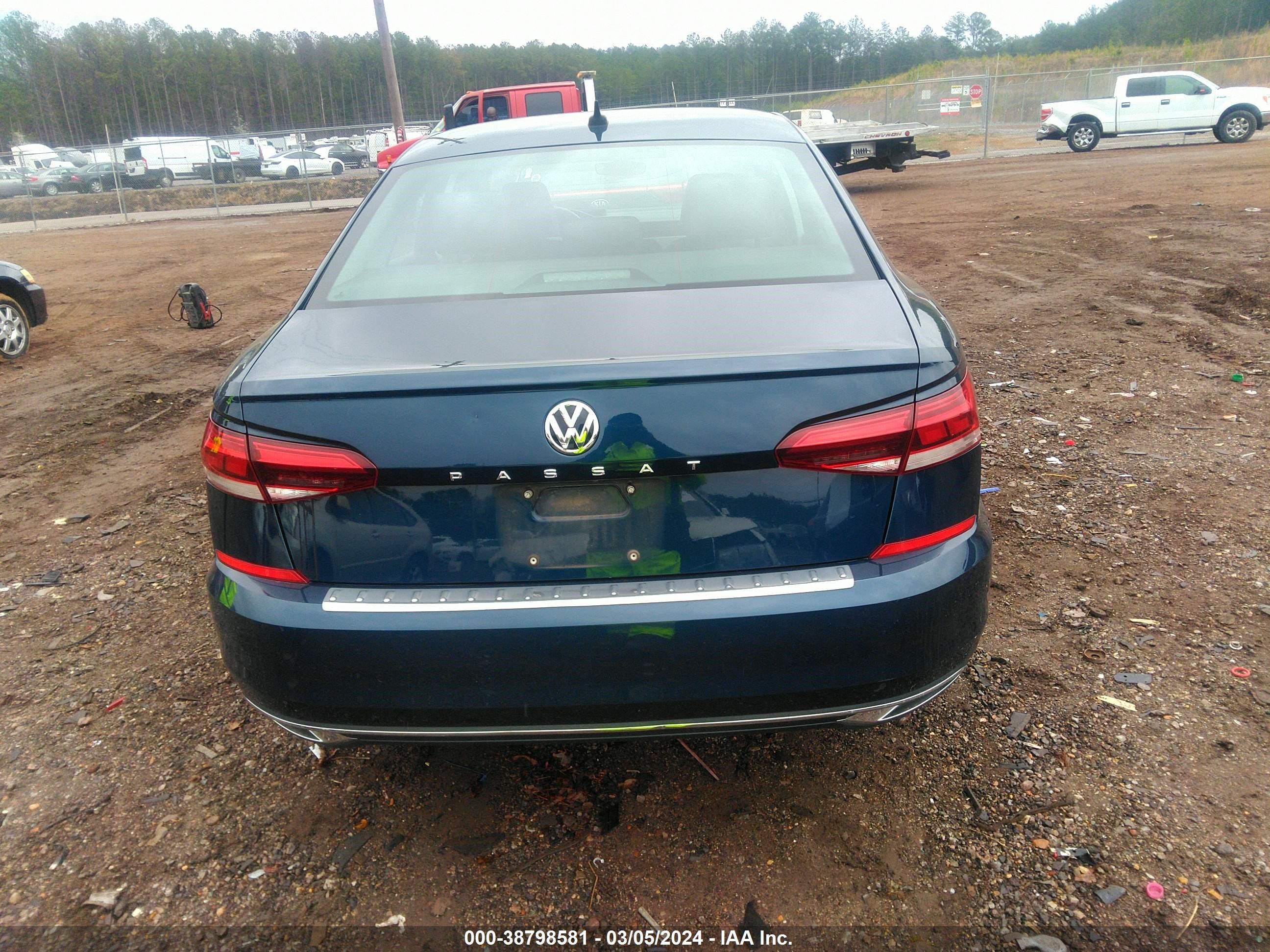 Photo 15 VIN: 1VWSA7A39MC002872 - VOLKSWAGEN PASSAT 