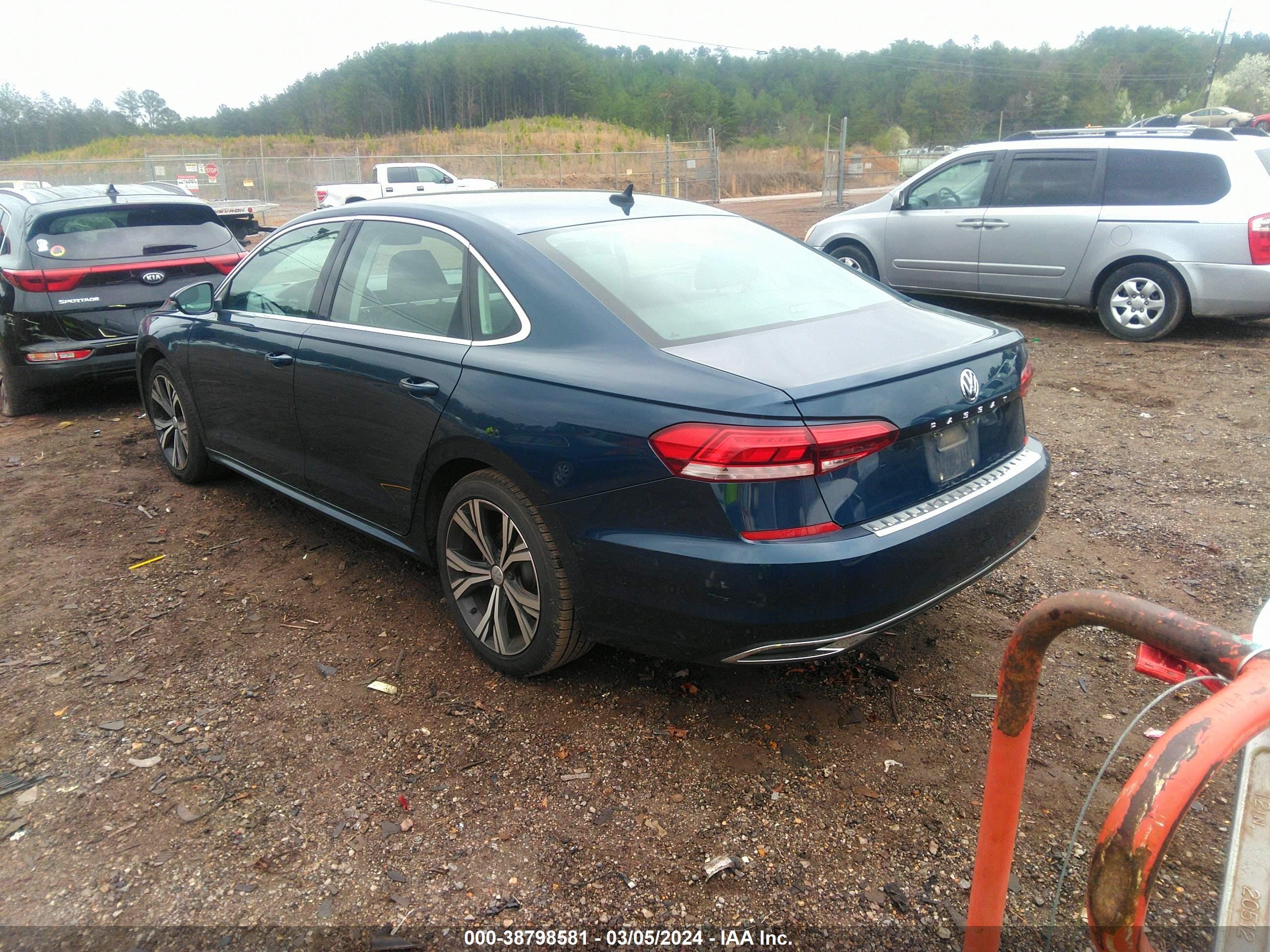 Photo 2 VIN: 1VWSA7A39MC002872 - VOLKSWAGEN PASSAT 