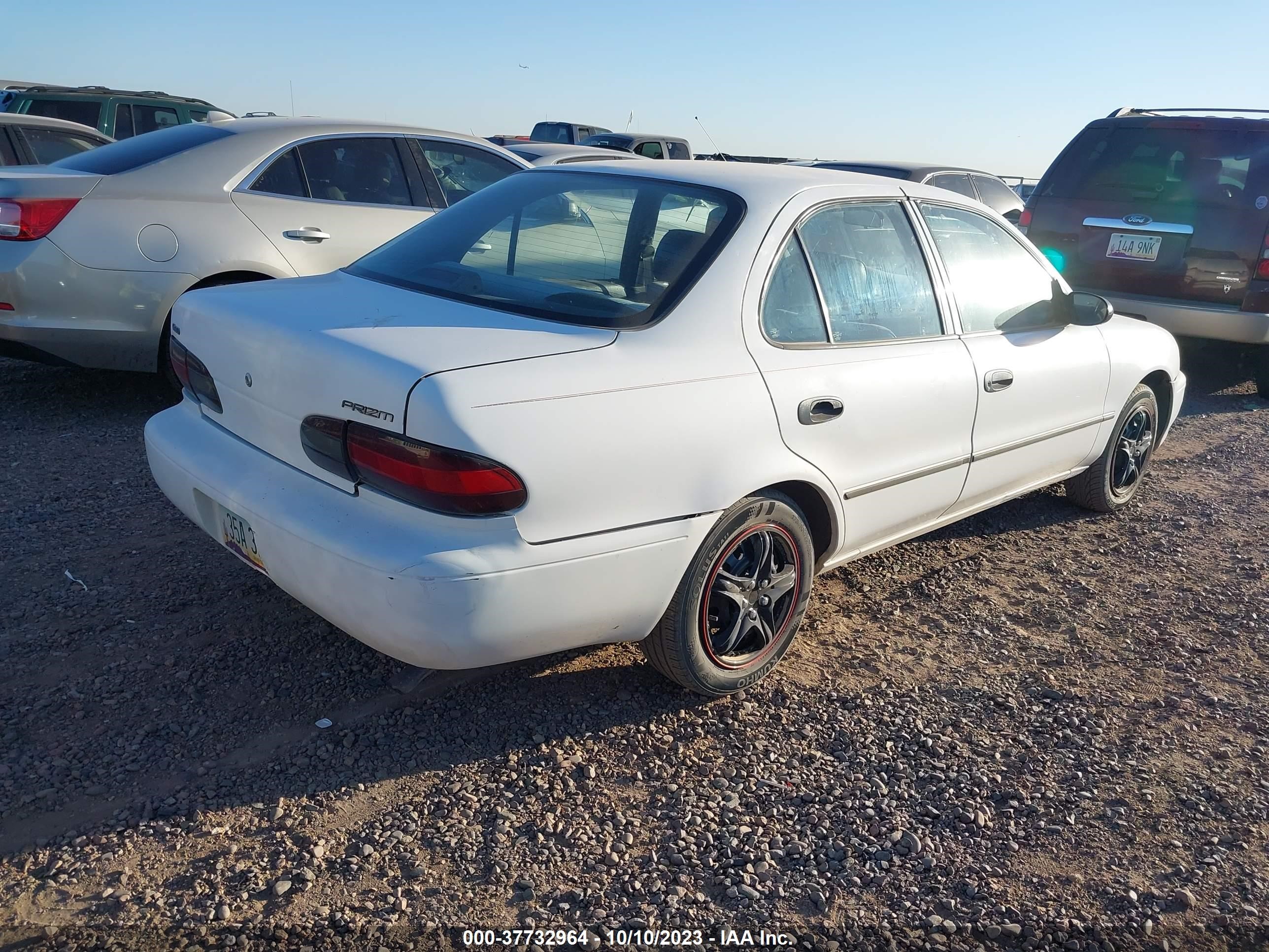 Photo 3 VIN: 1Y1SK5265VZ455734 - GEO PRIZM 