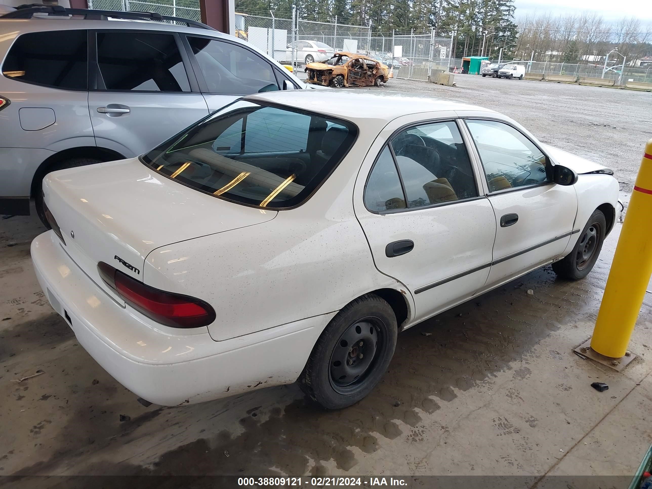 Photo 3 VIN: 1Y1SK5268VZ447174 - GEO PRIZM 