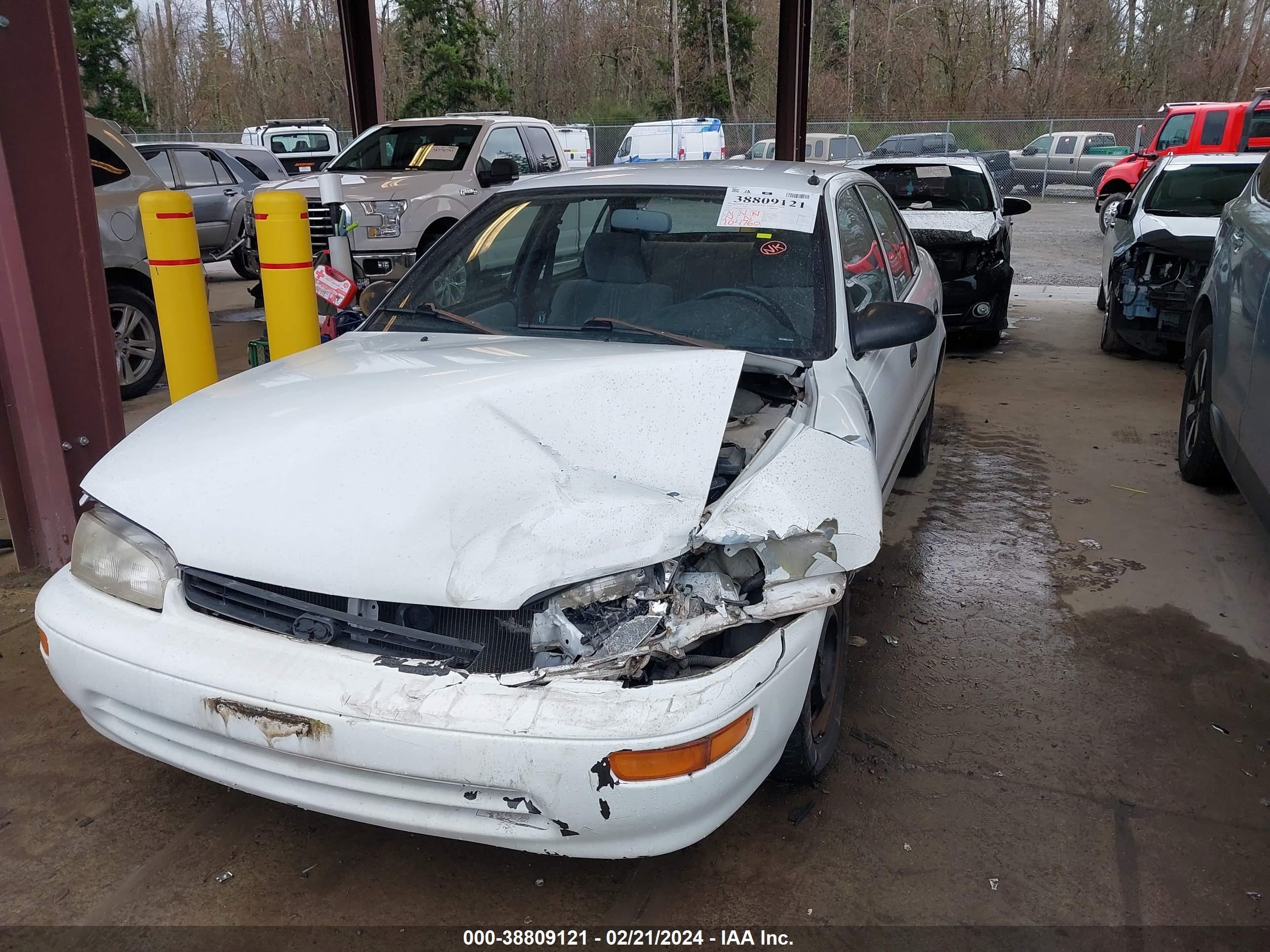 Photo 5 VIN: 1Y1SK5268VZ447174 - GEO PRIZM 