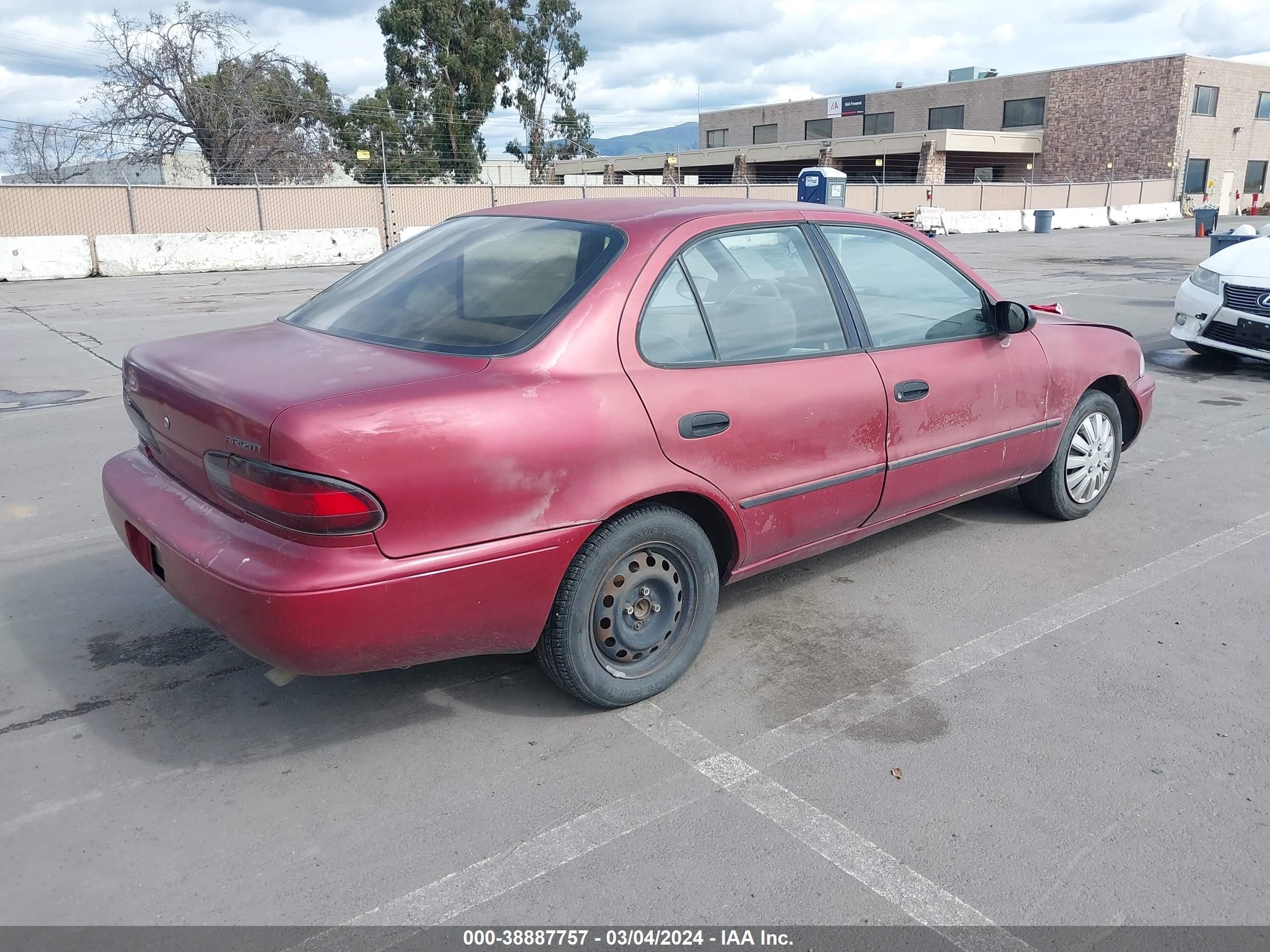 Photo 3 VIN: 1Y1SK5269VZ416998 - GEO PRIZM 