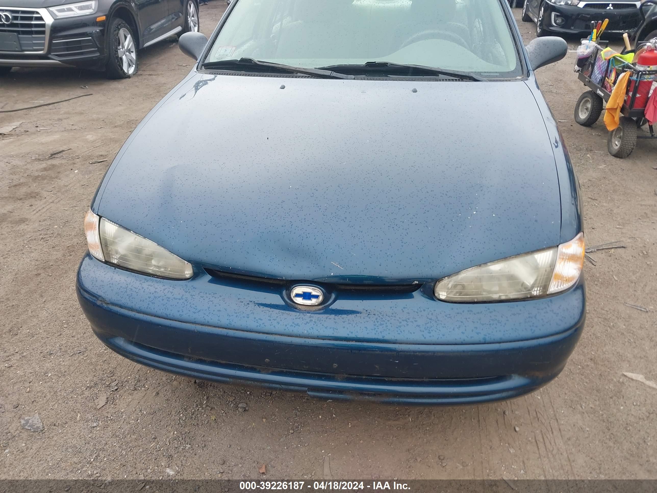 Photo 5 VIN: 1Y1SK52871Z437702 - CHEVROLET PRIZM 