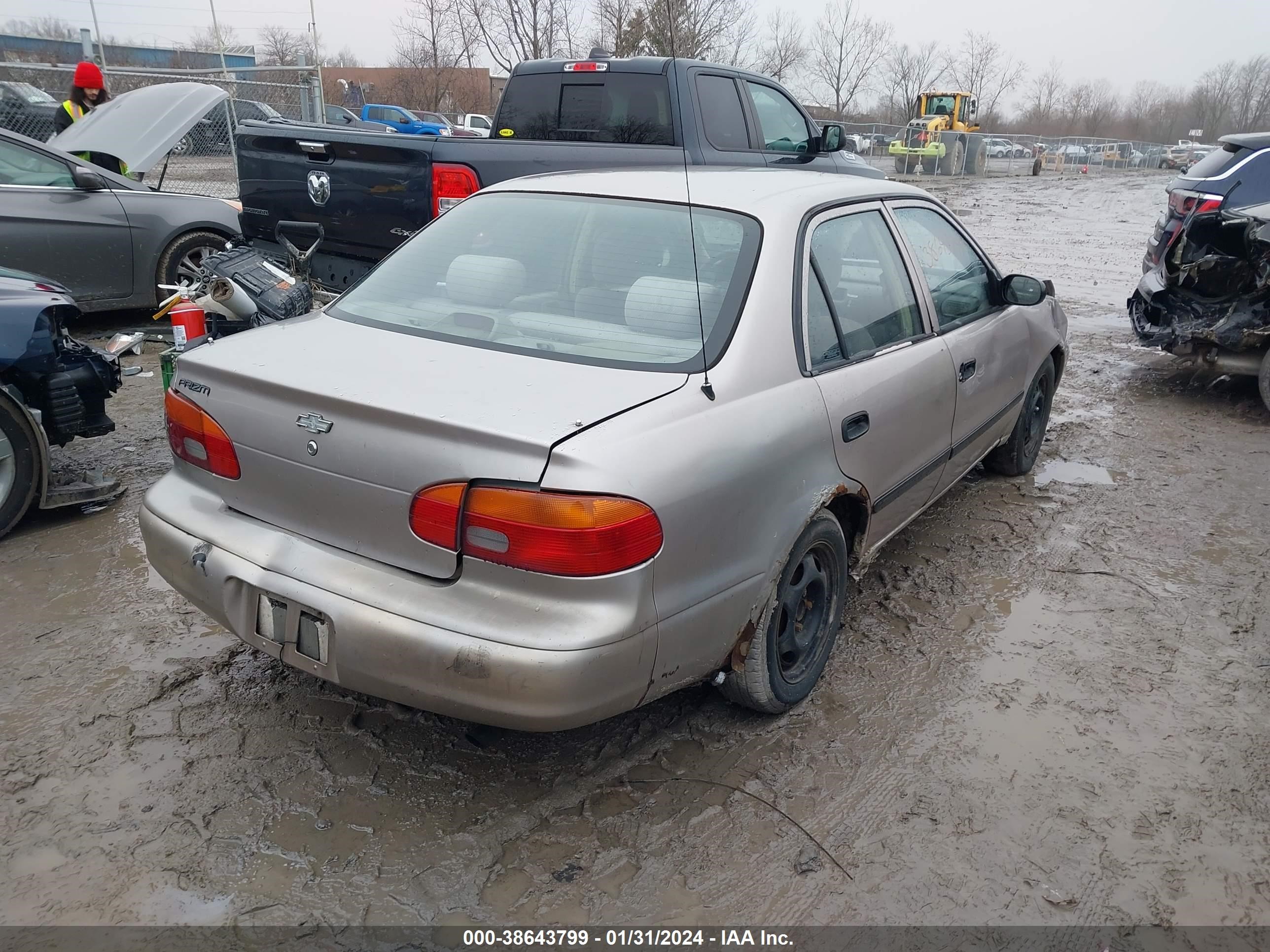 Photo 3 VIN: 1Y1SK5483YZ418135 - CHEVROLET PRIZM 