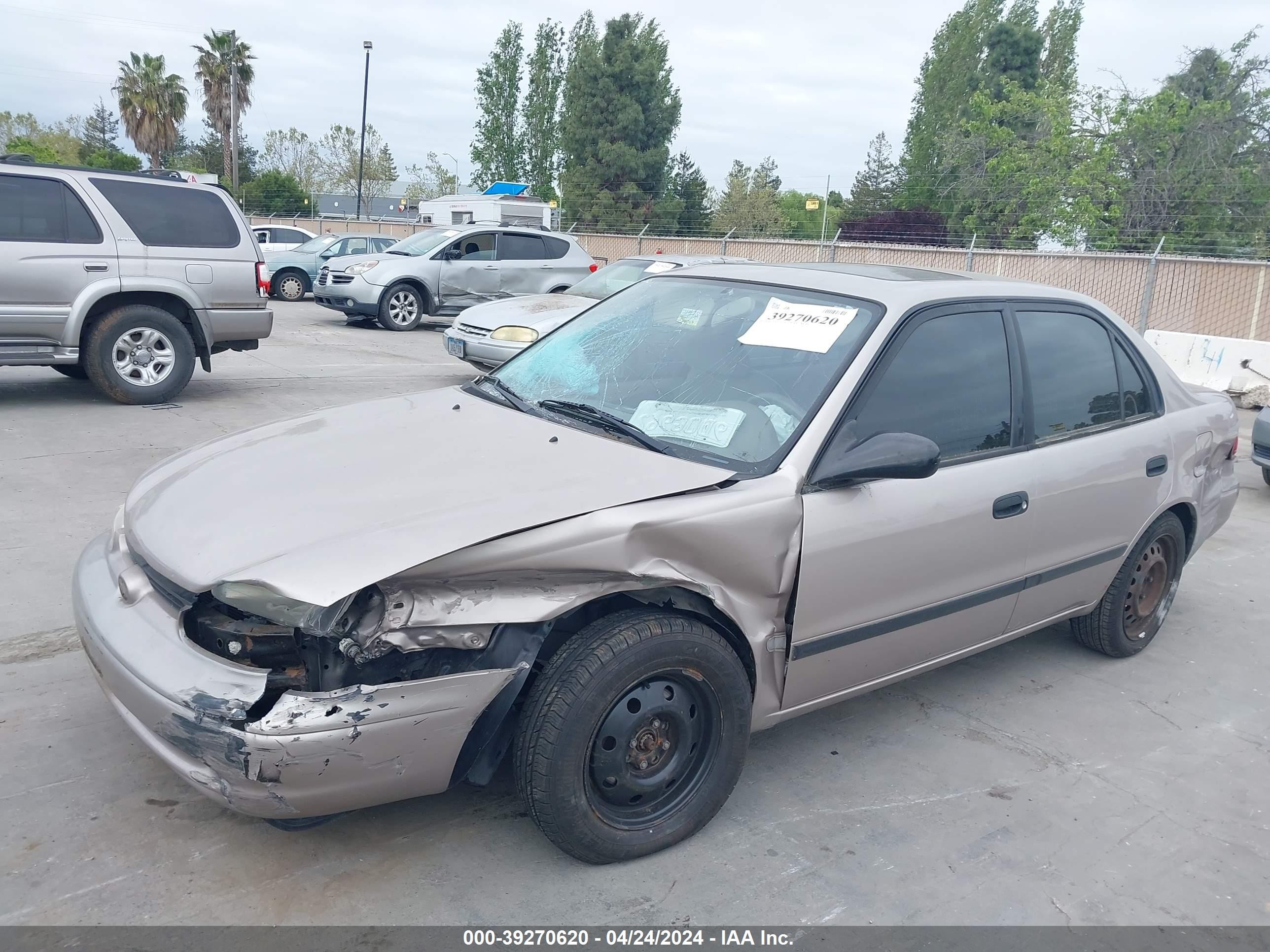 Photo 1 VIN: 1Y1SK5483YZ424159 - CHEVROLET PRIZM 