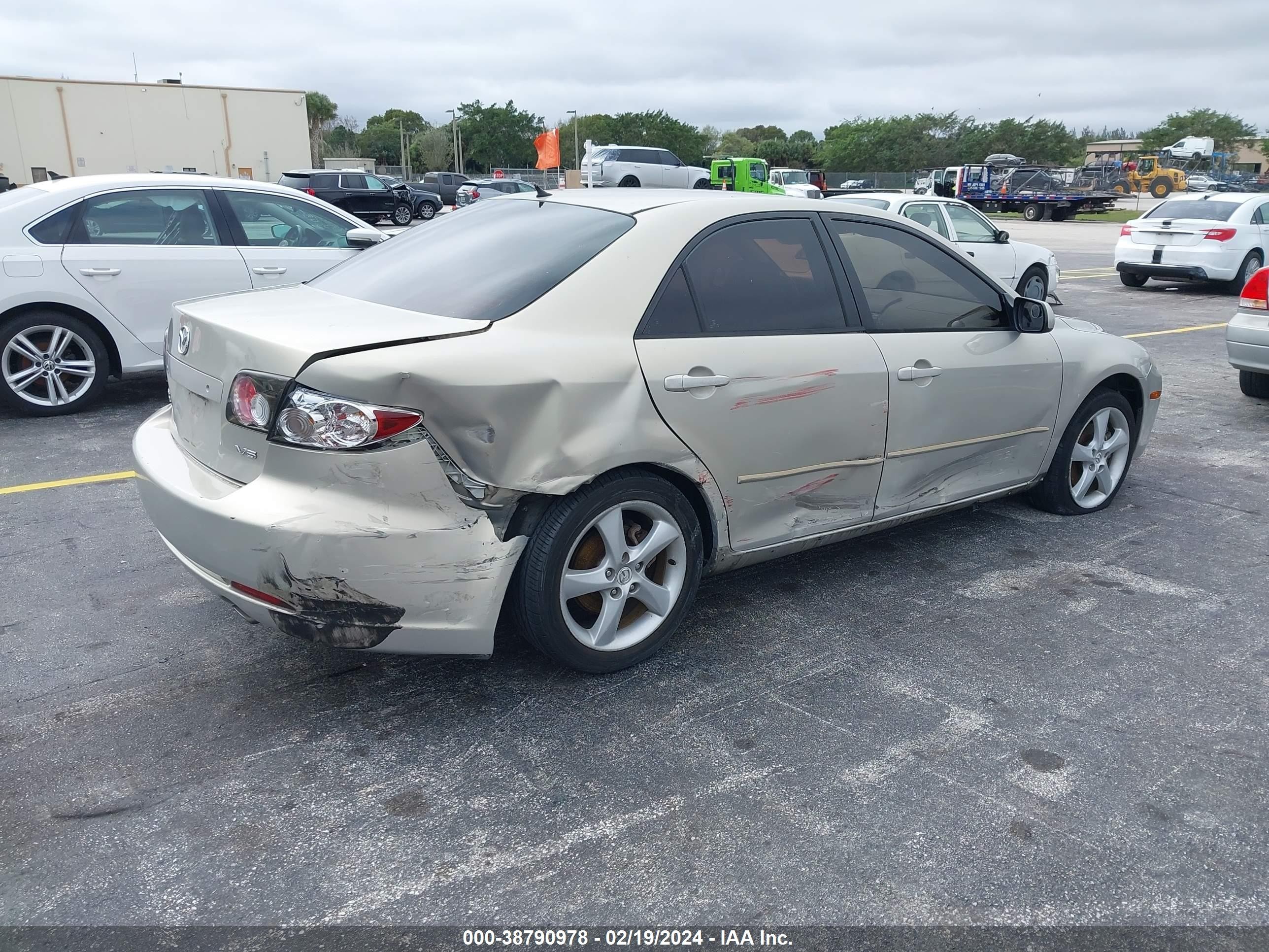 Photo 3 VIN: 1YUWH80275M129722 - MAZDA 6 