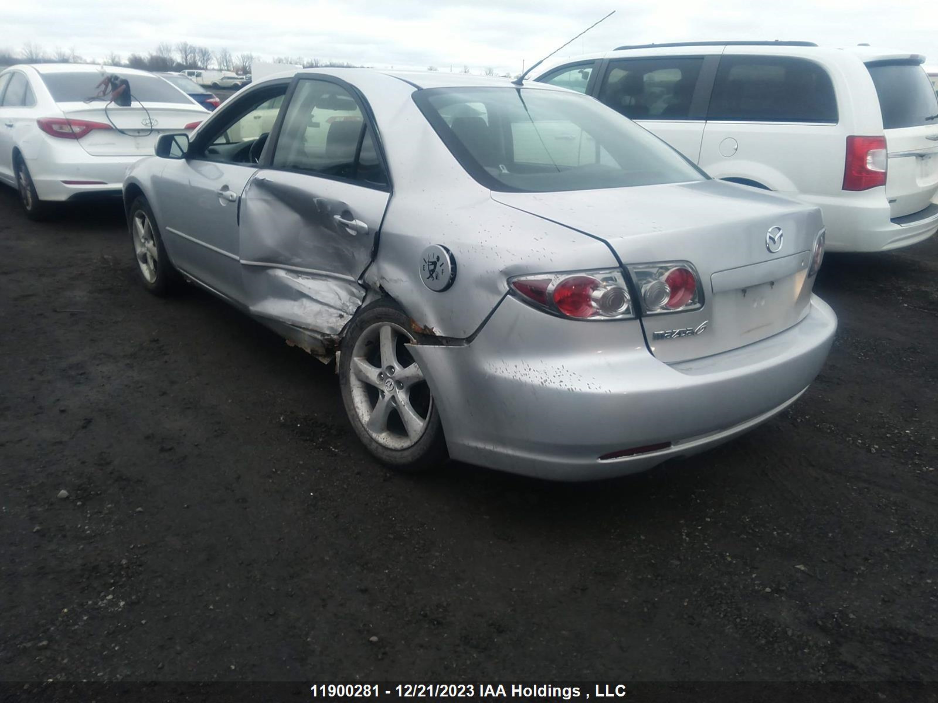 Photo 2 VIN: 1YVFP80C865M06337 - MAZDA 6 