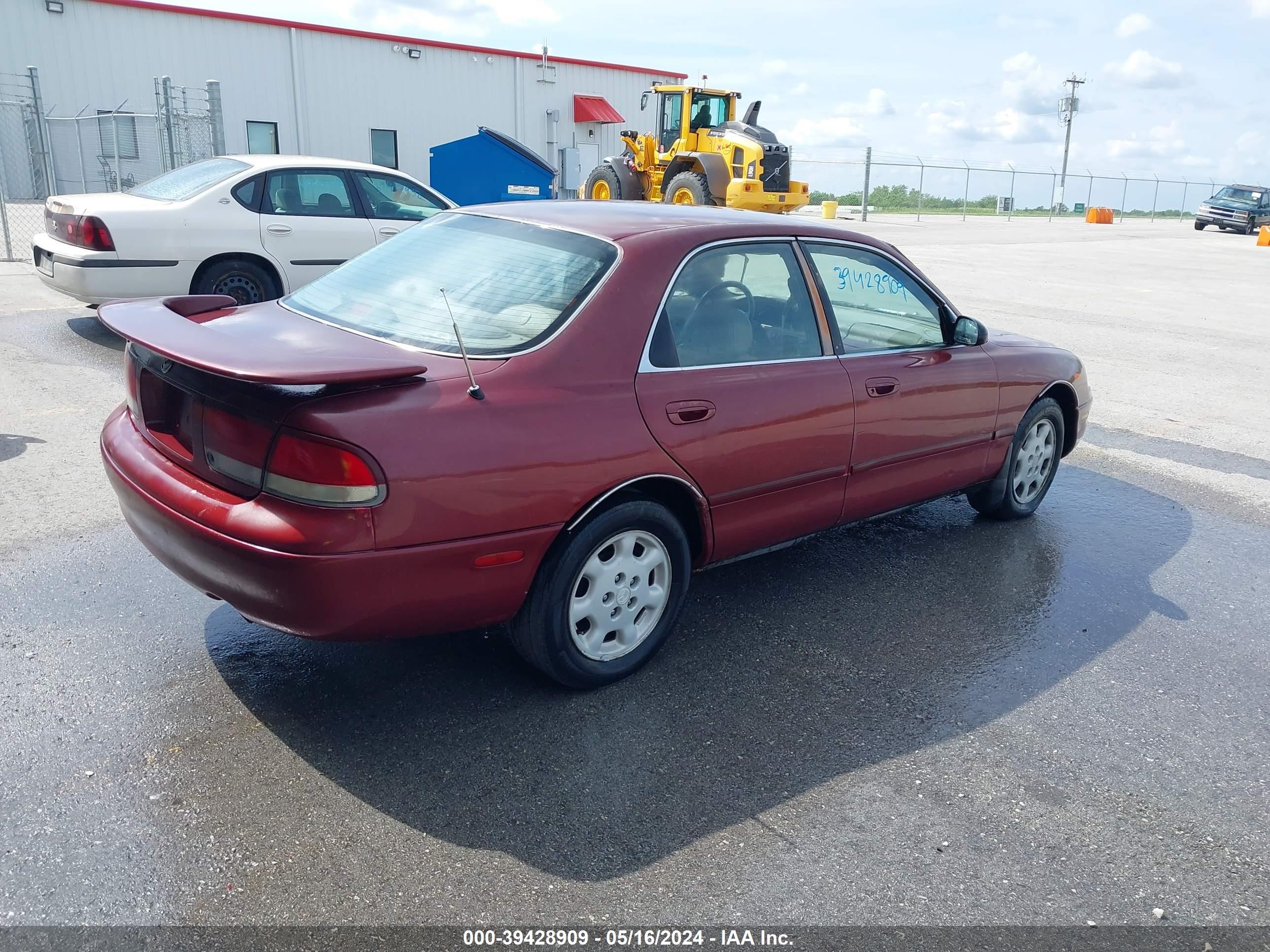 Photo 3 VIN: 1YVGE22C1R5143410 - MAZDA 626 