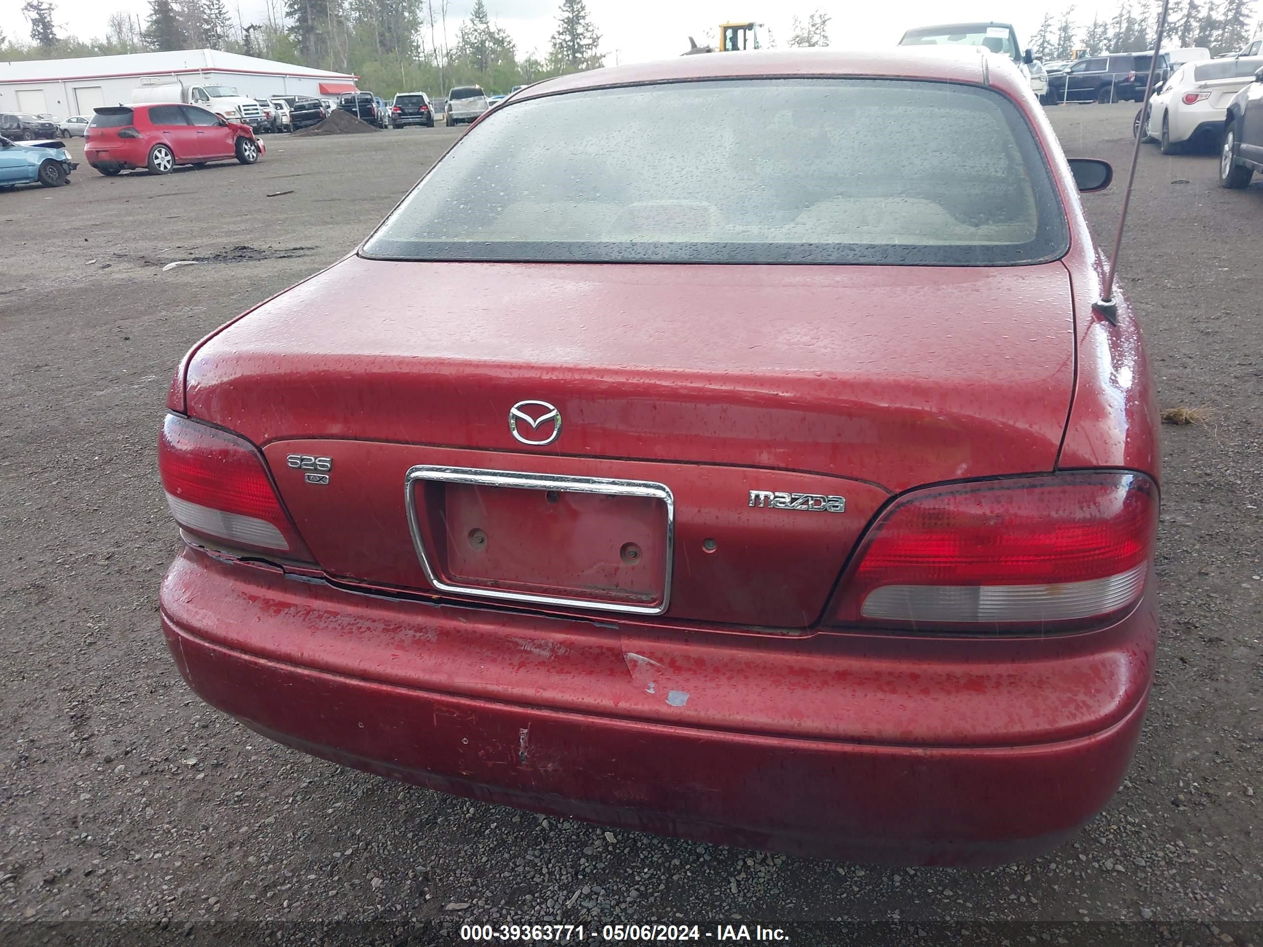 Photo 15 VIN: 1YVGF22C0X5872380 - MAZDA 626 