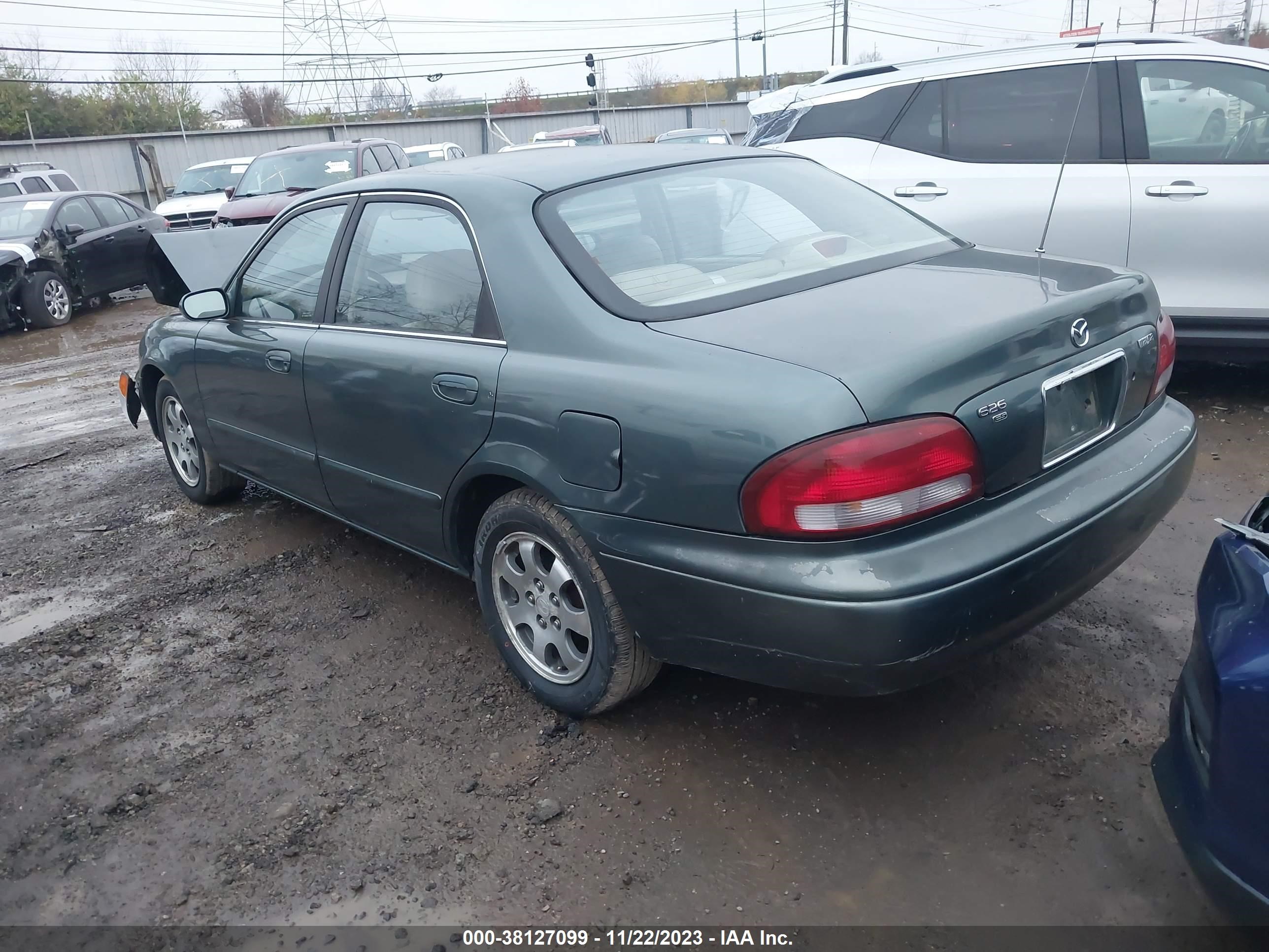 Photo 2 VIN: 1YVGF22C0X5888160 - MAZDA 626 