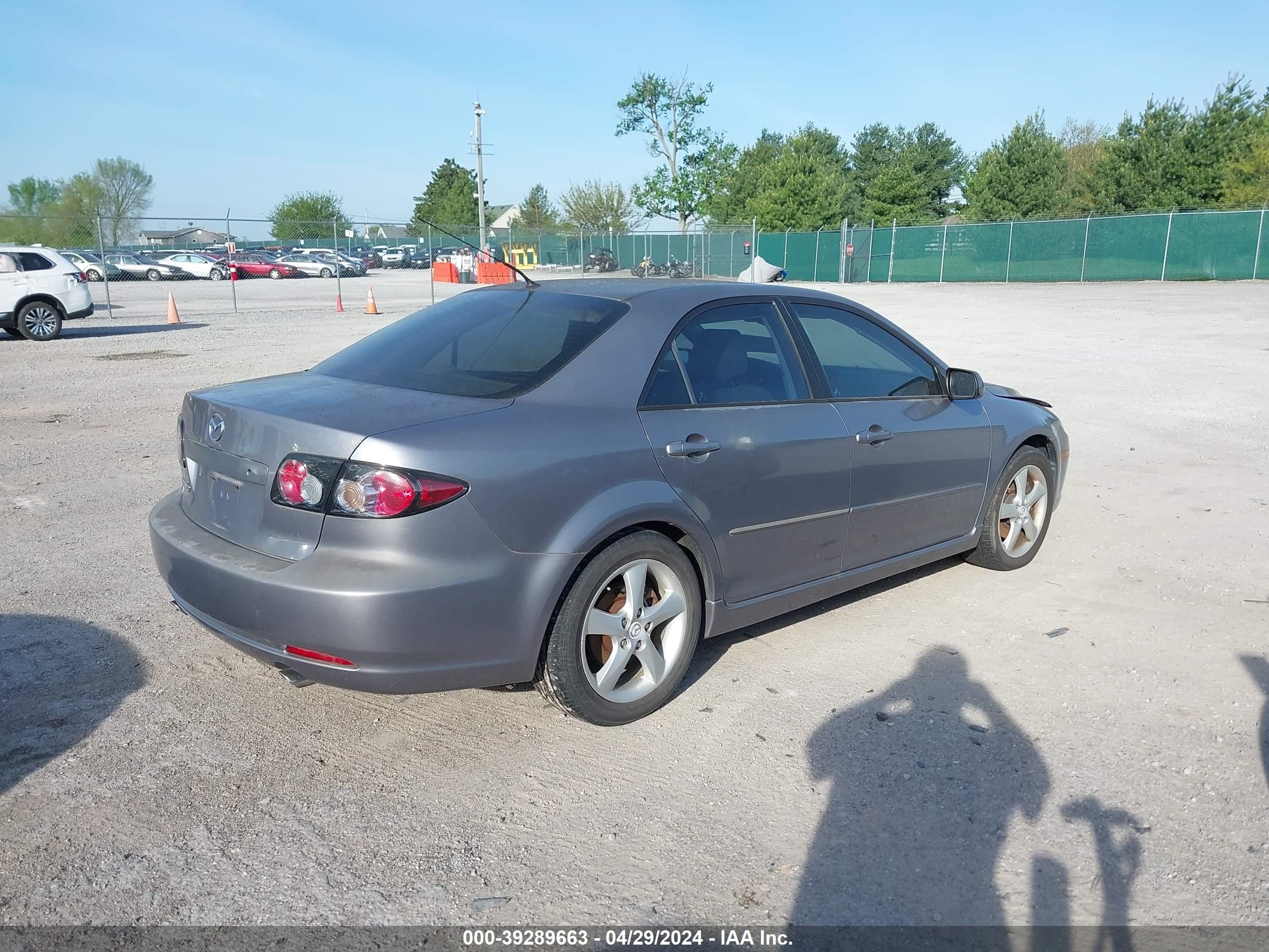 Photo 3 VIN: 1YVHP80C185M36355 - MAZDA 6 