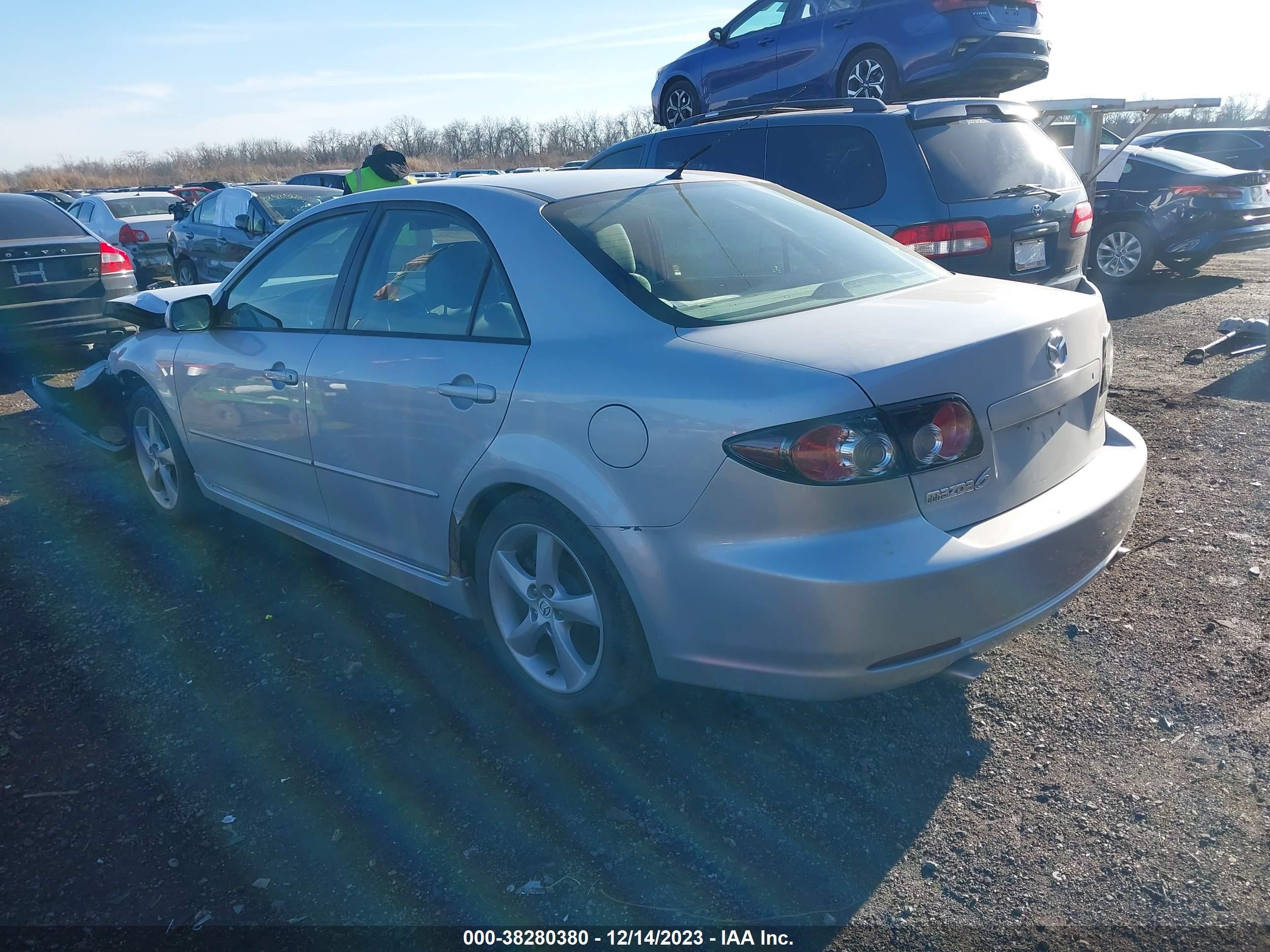 Photo 2 VIN: 1YVHP80C675M54641 - MAZDA 6 