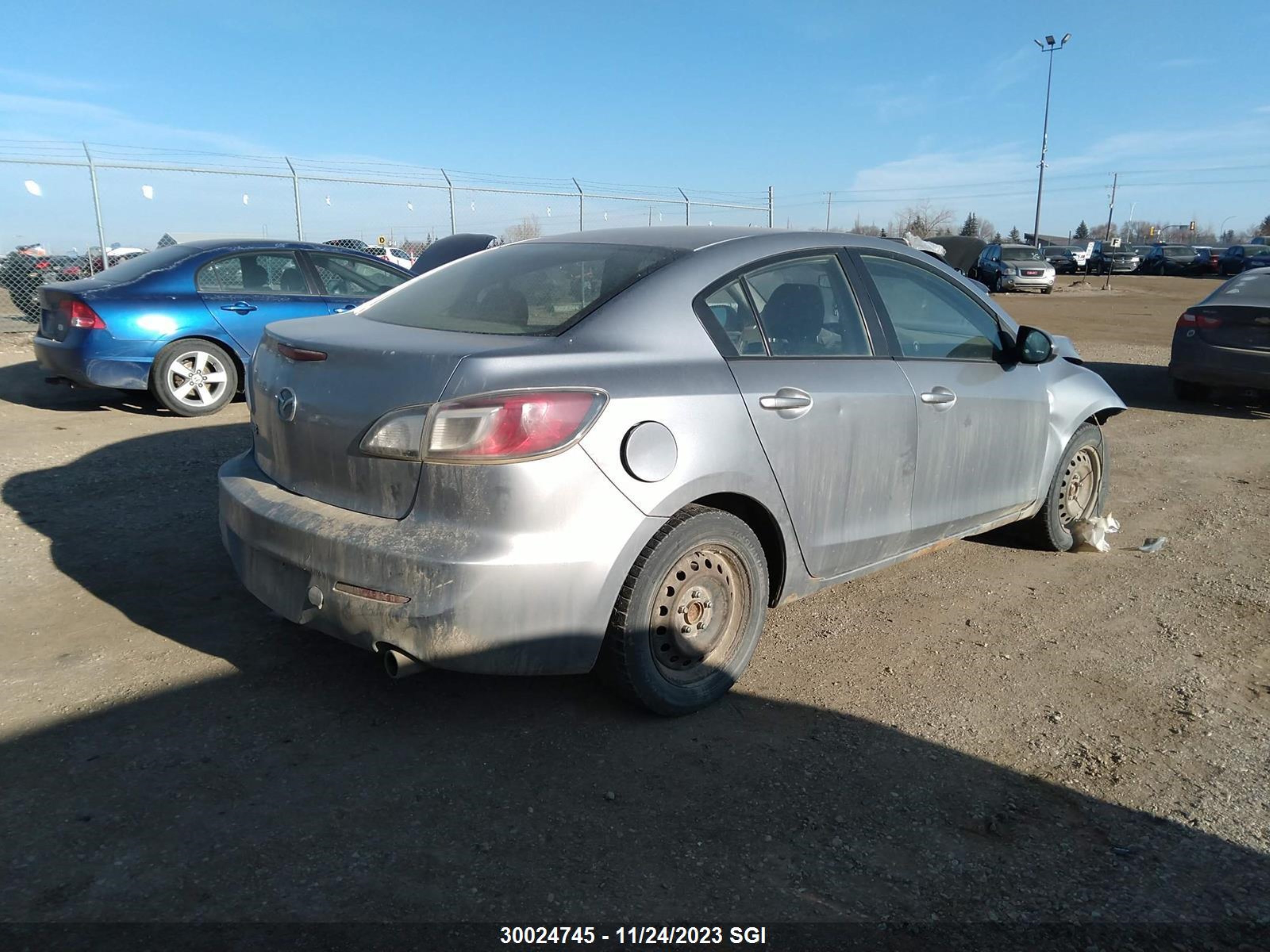 Photo 3 VIN: 1YVHP80C765M53755 - MAZDA 3 