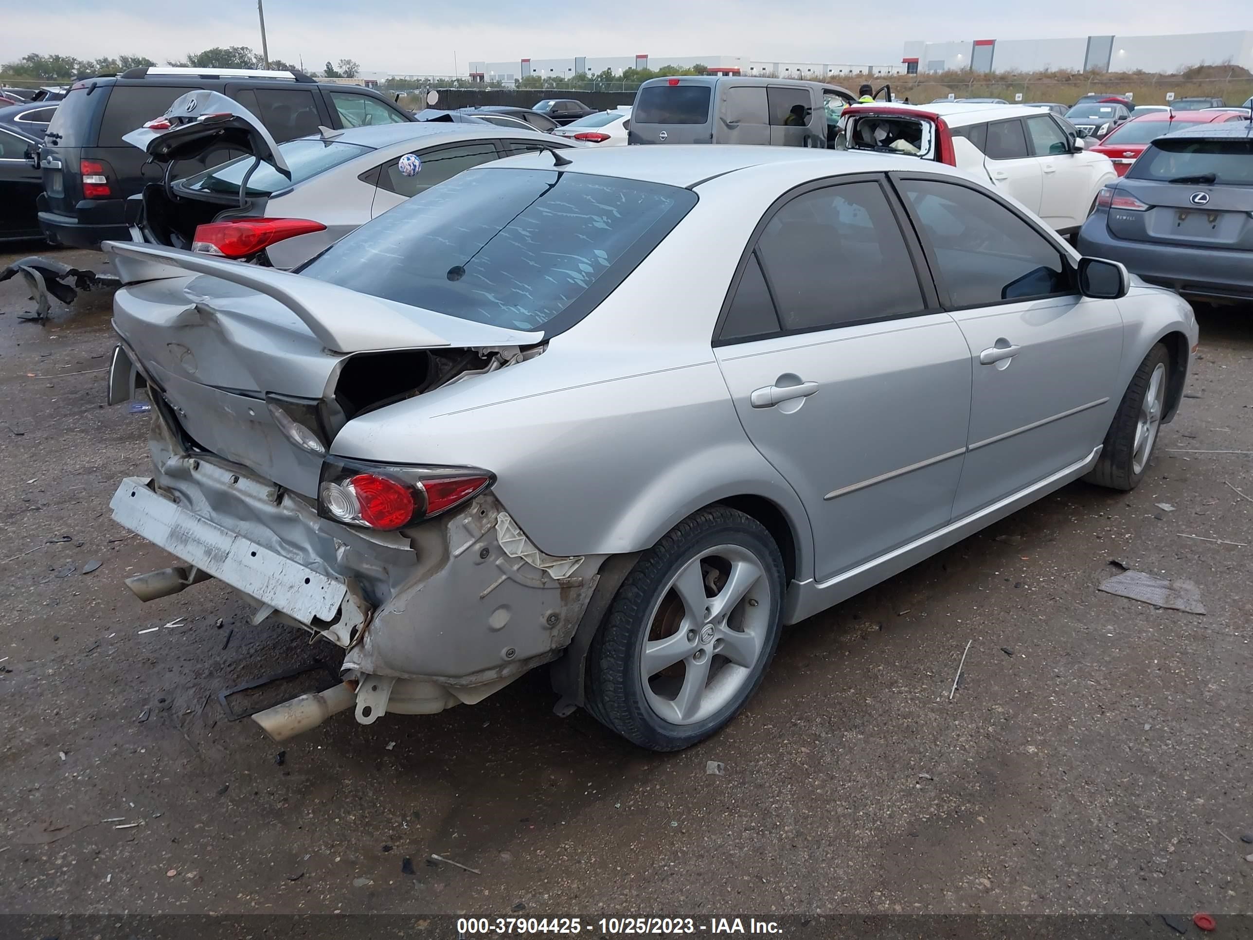 Photo 3 VIN: 1YVHP80C785M37817 - MAZDA 6 