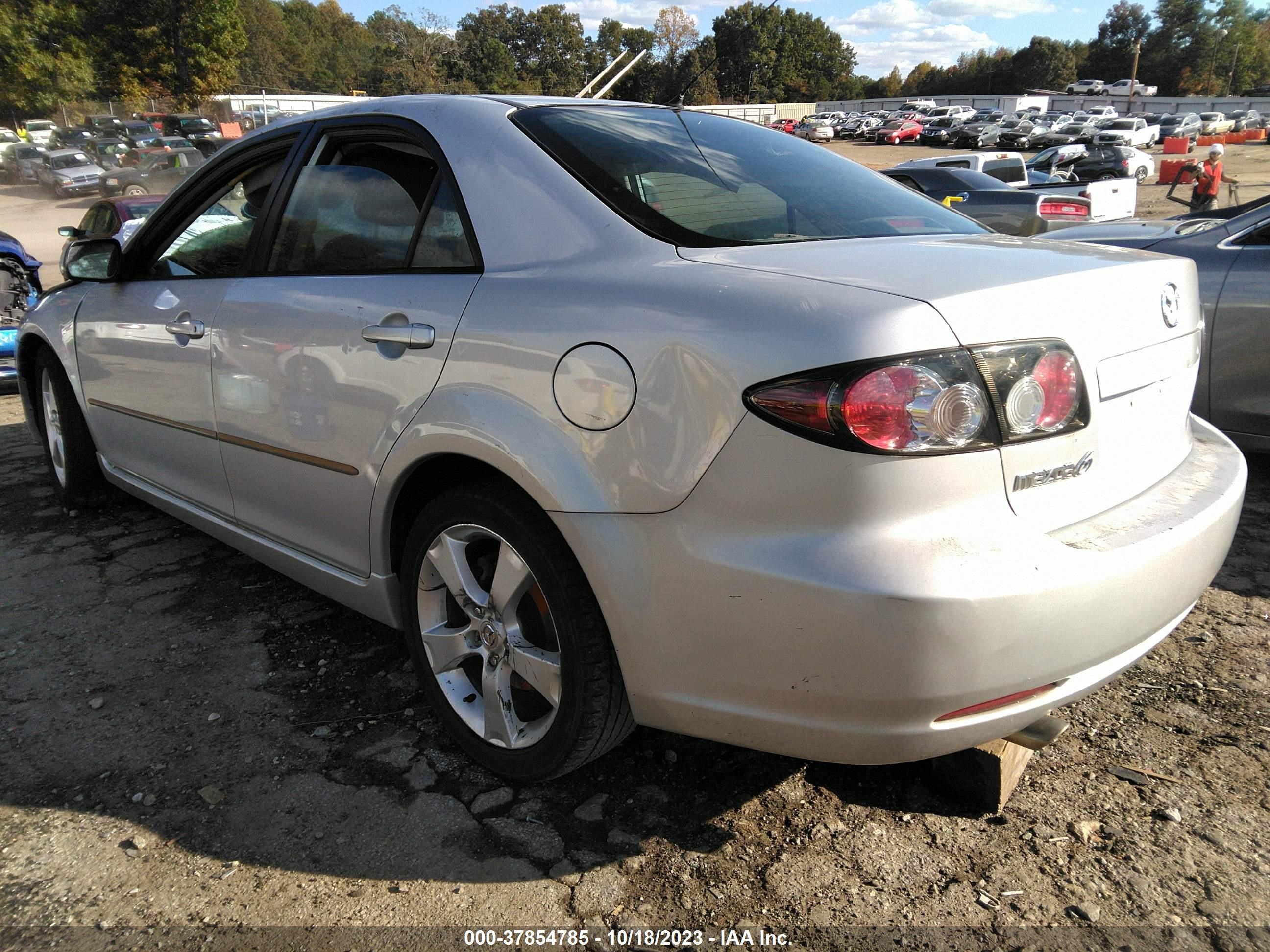 Photo 2 VIN: 1YVHP80C885M33405 - MAZDA 6 