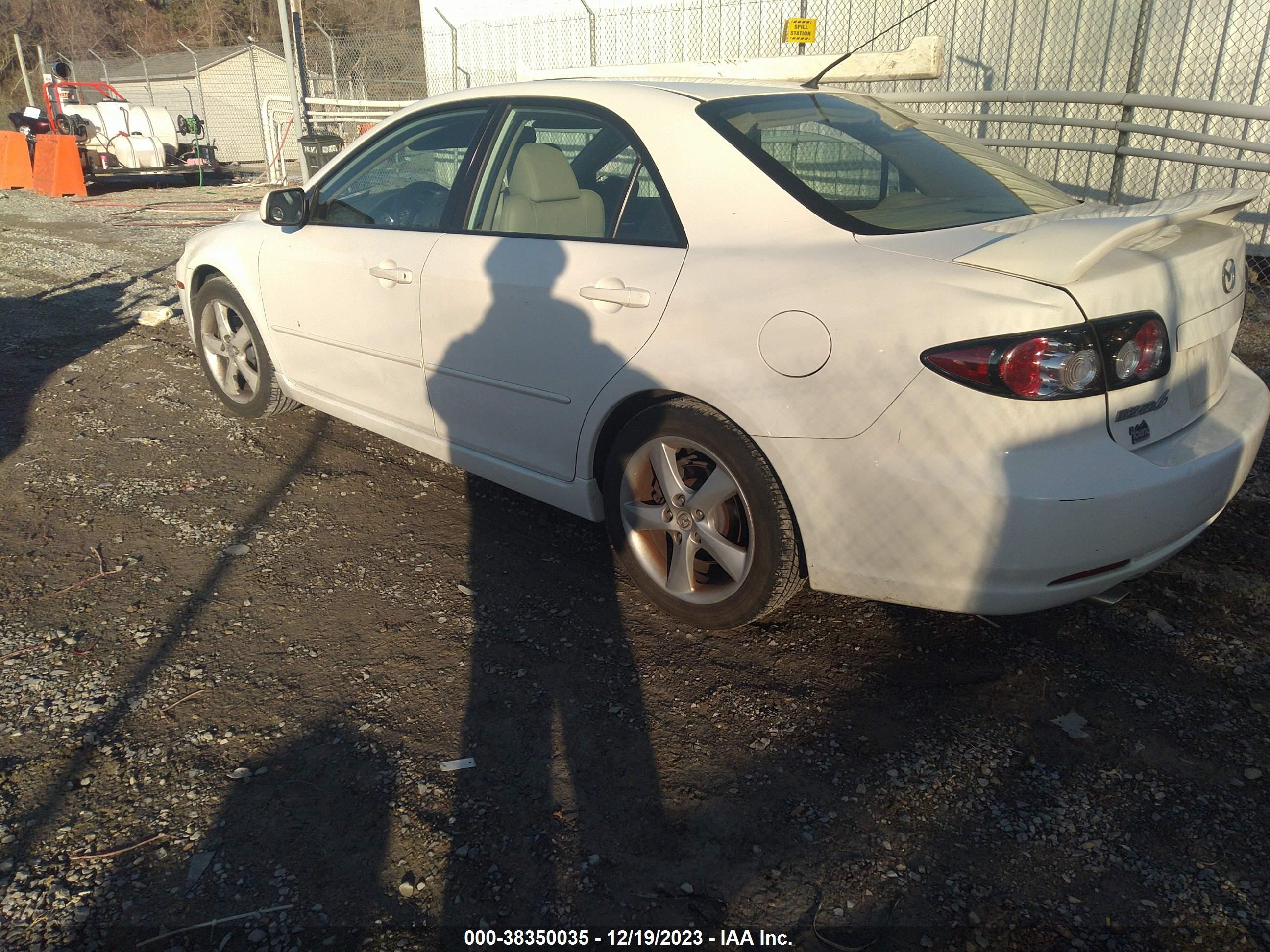 Photo 2 VIN: 1YVHP80C975M46968 - MAZDA 6 